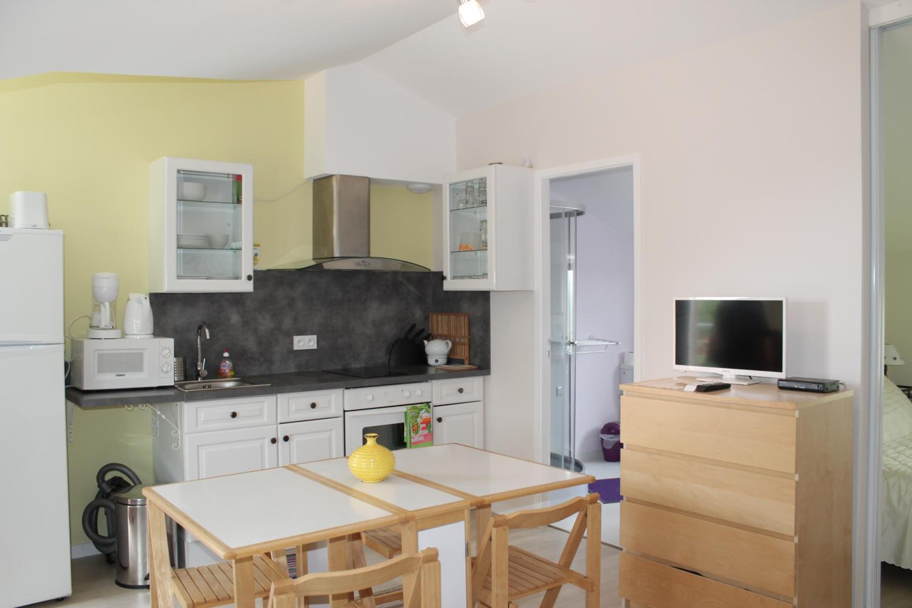 Apartment - Photo 80