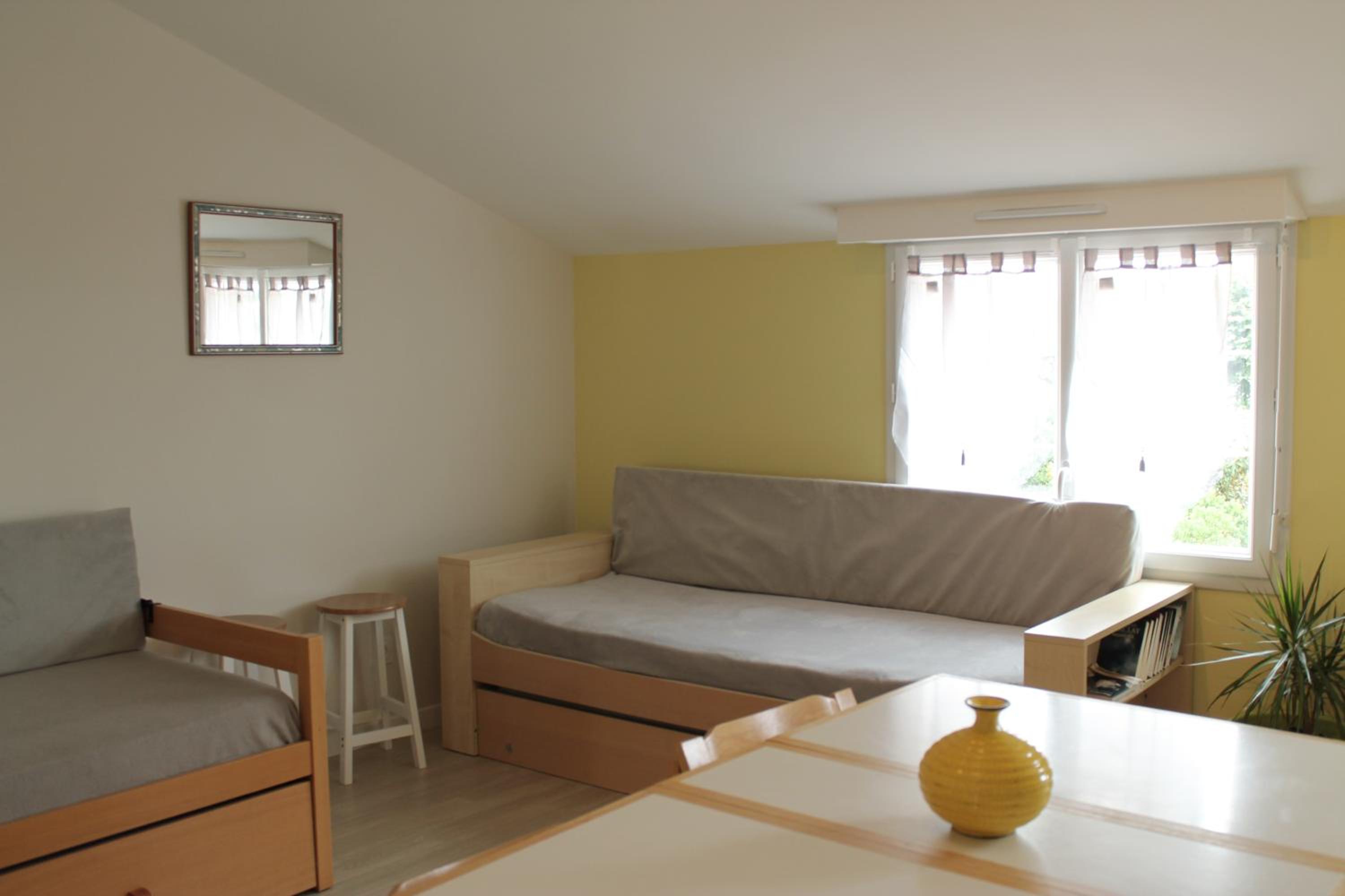 One-Bedroom Apartment - Photo 5