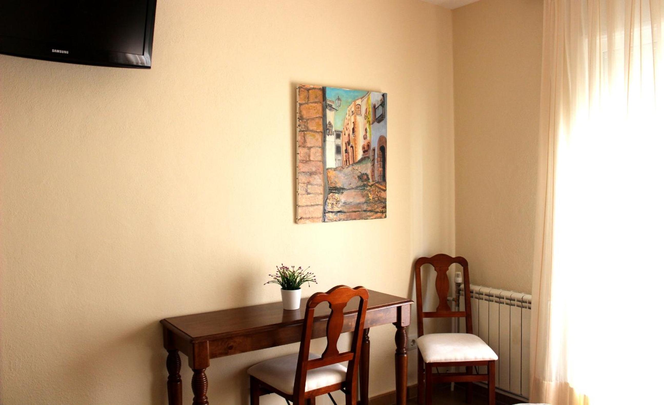 Double or Twin Room - Photo 12