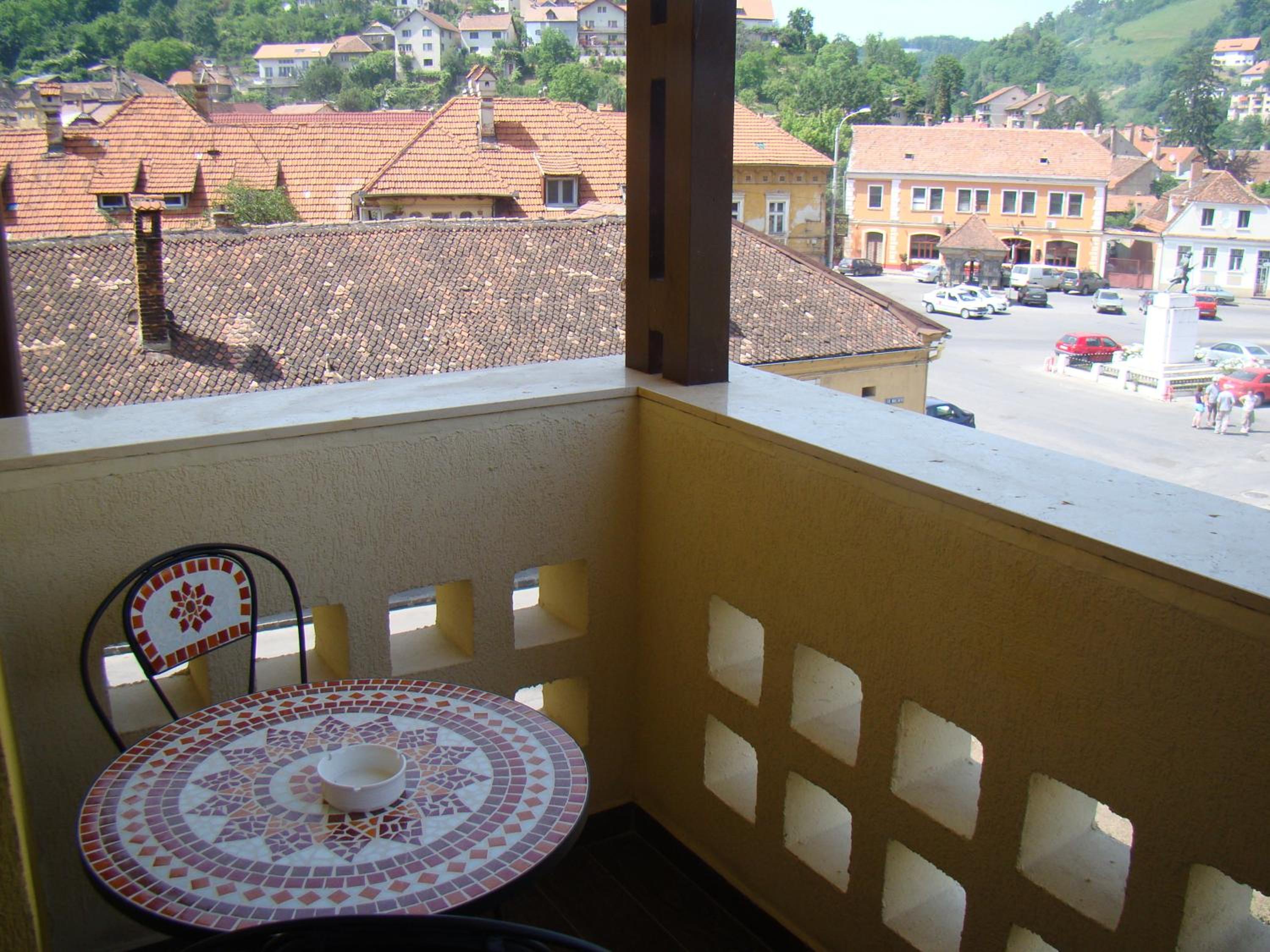 Double Room with Balcony - Photo 4