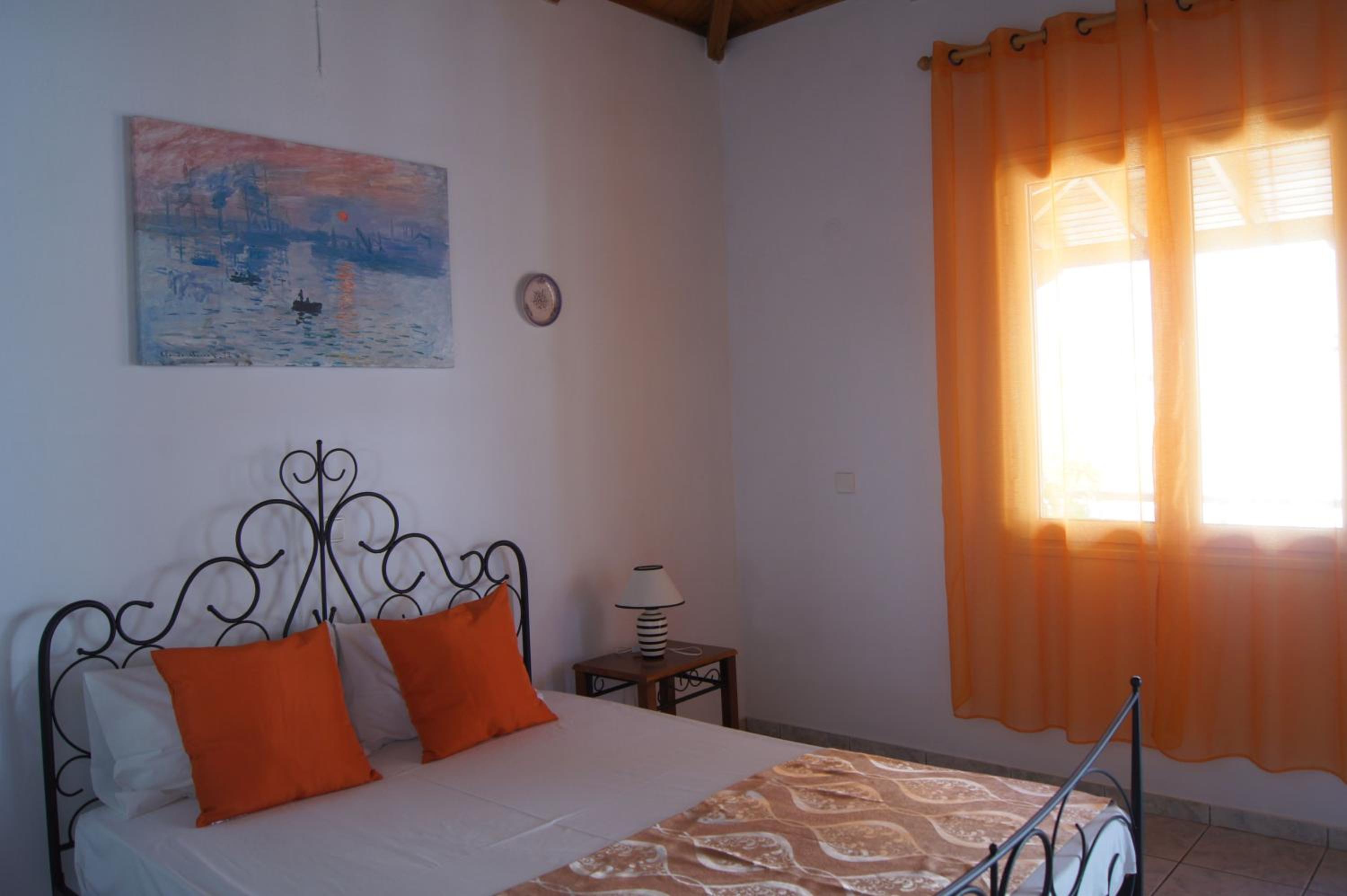 One-Bedroom Apartment with Garden View photo 2