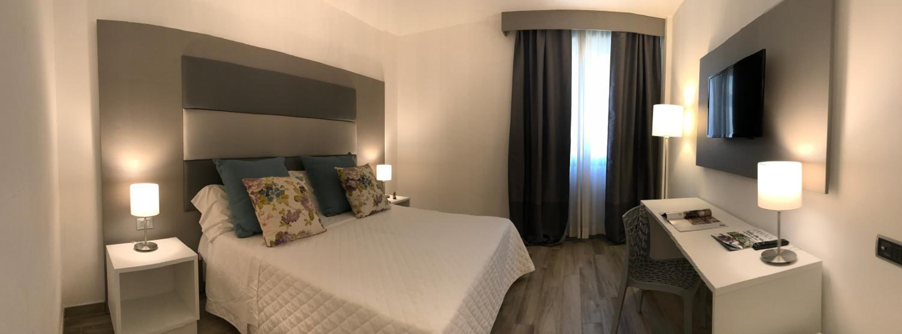 Deluxe Triple Room - Photo 1