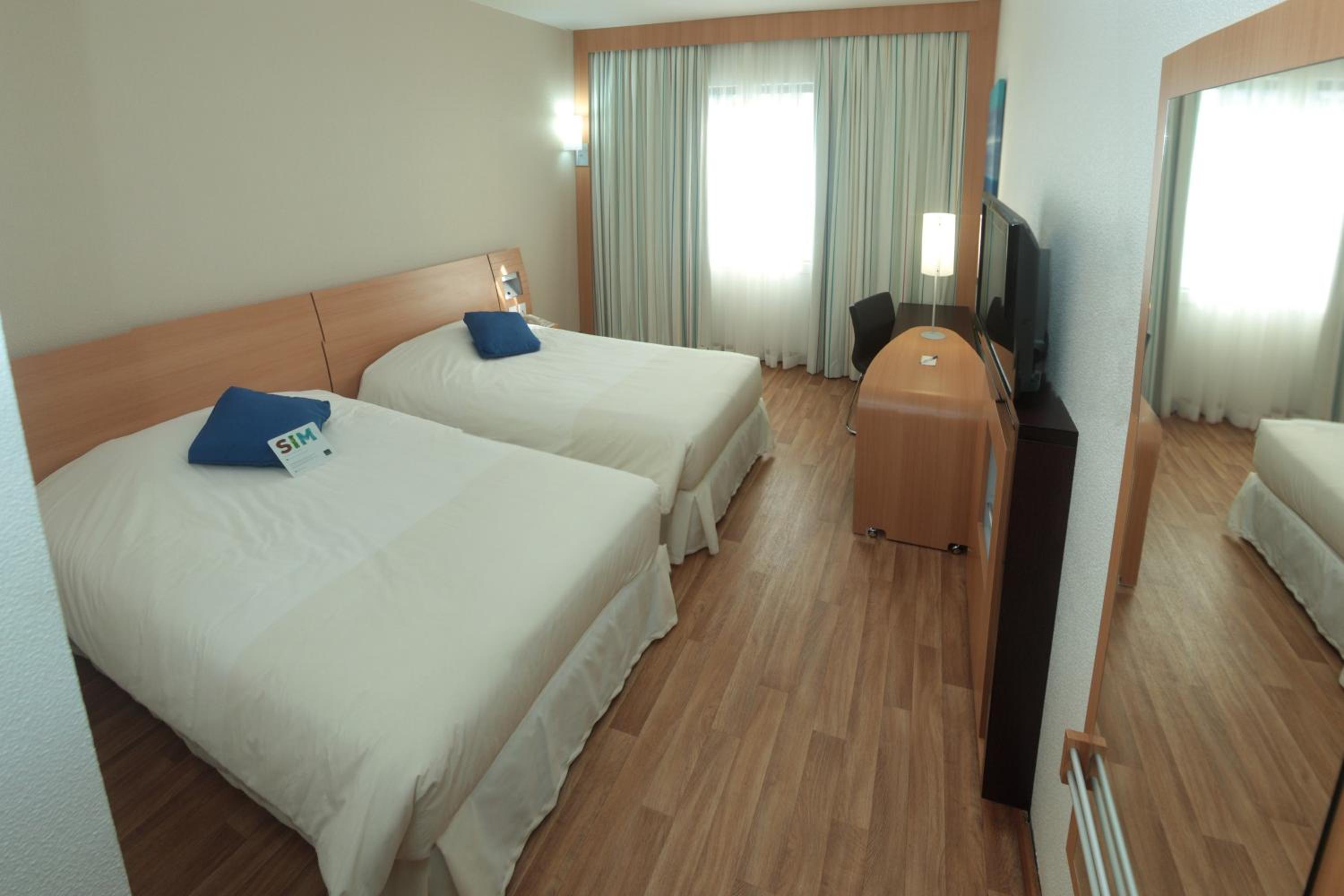 Superior Twin Room - Photo 9