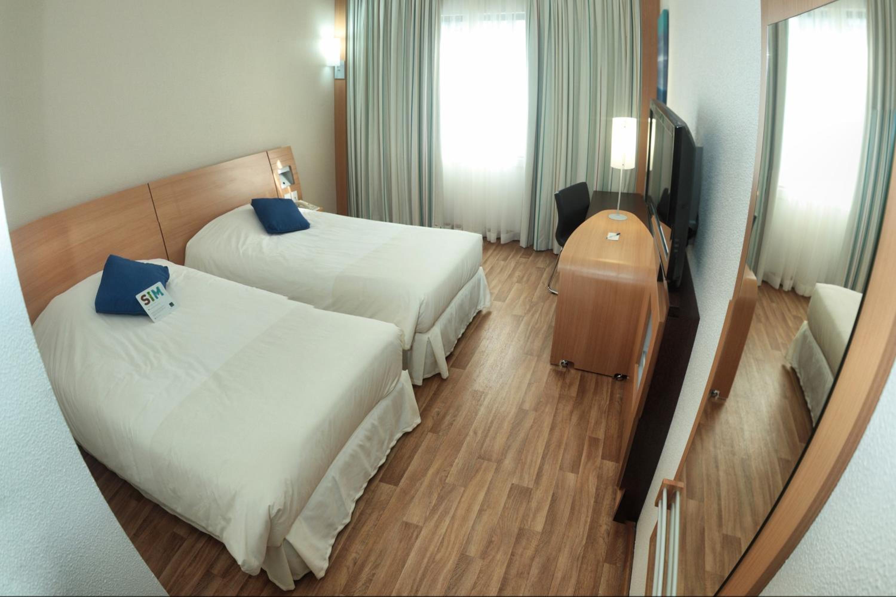 Superior Twin Room - Photo 2