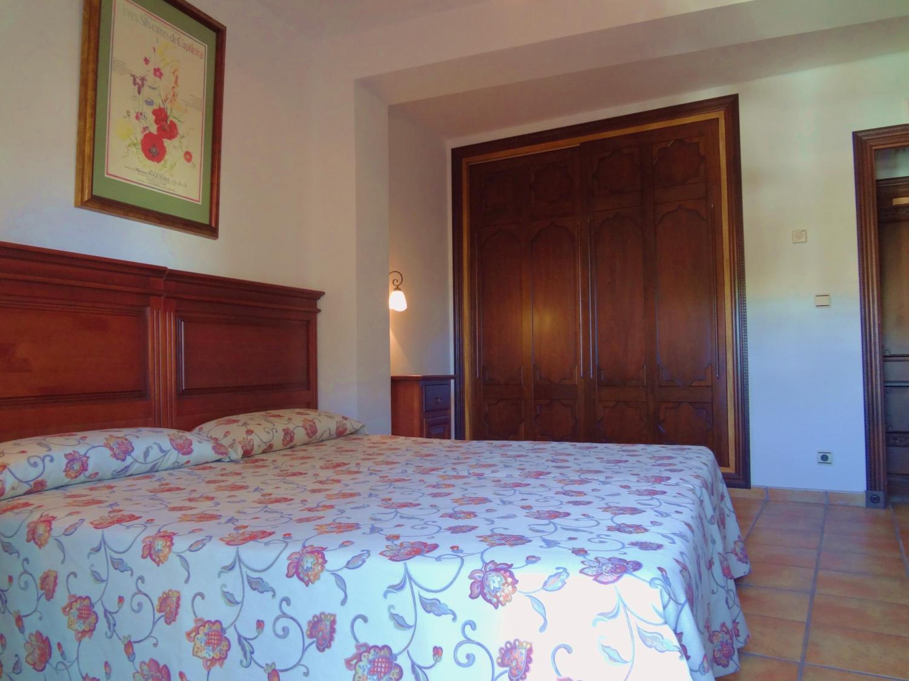 Double or Twin Room - Photo 13