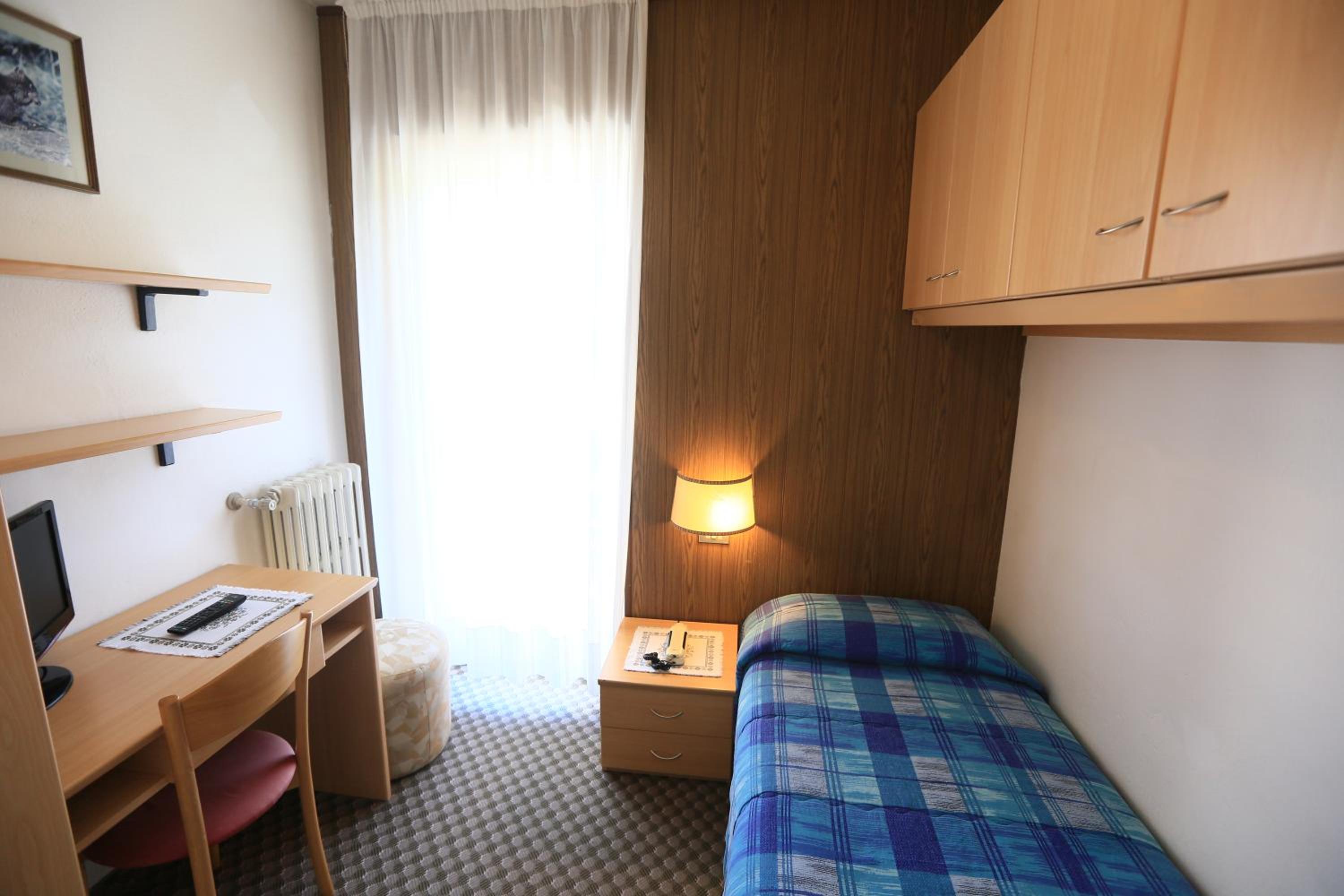 Single Room with Balcony photo 1