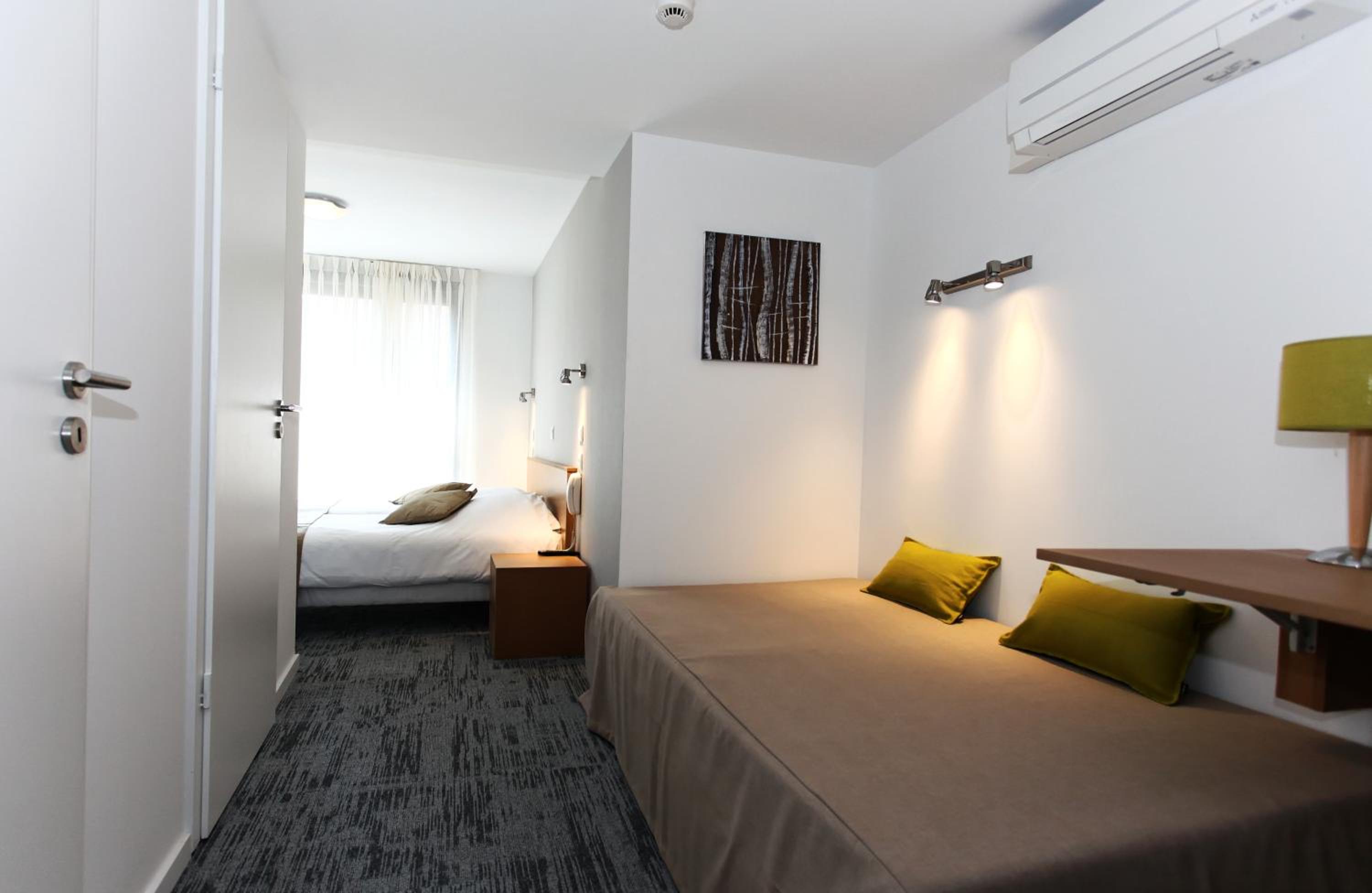 Superior Triple Room - Photo 11