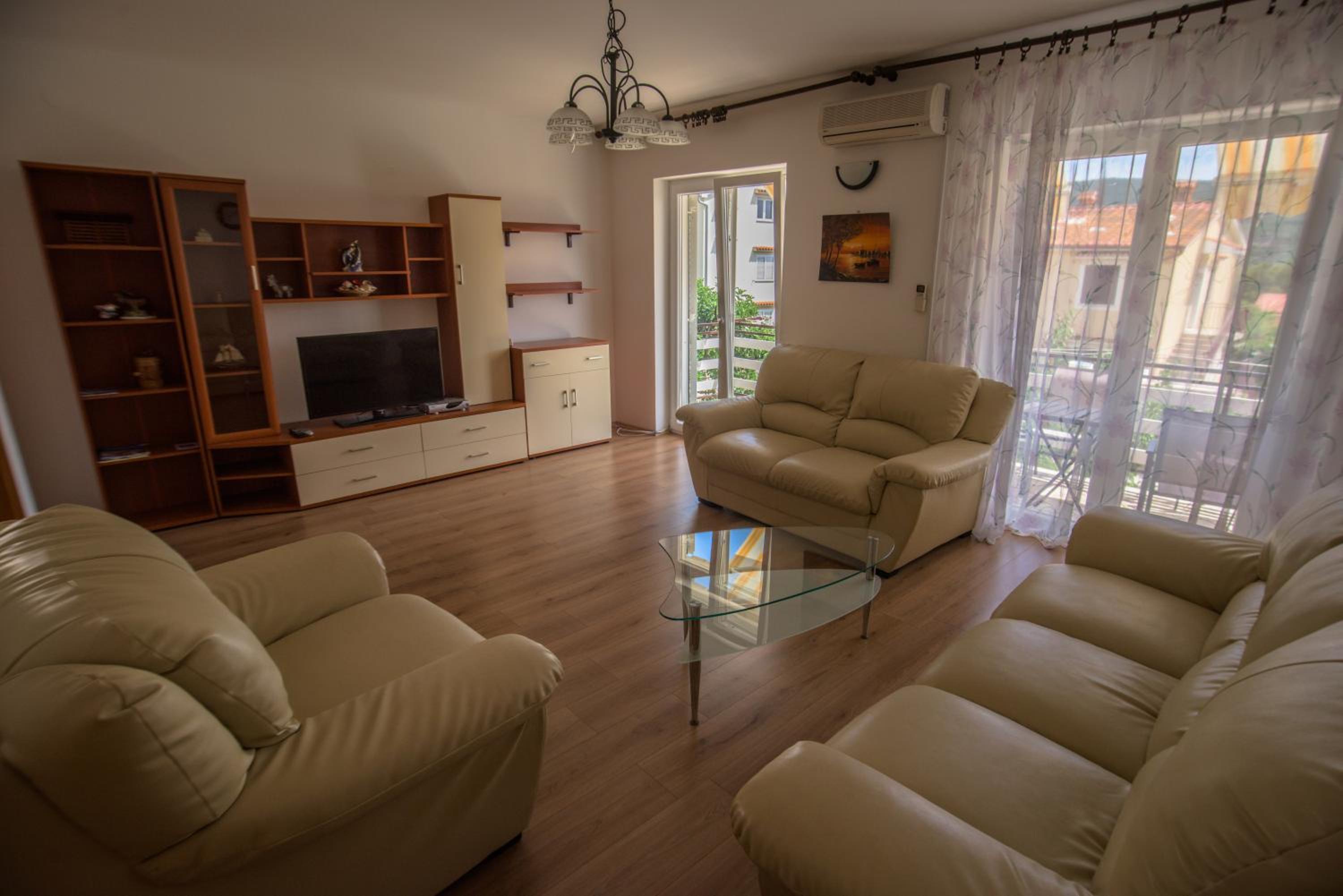 Four-Bedroom Apartment with Terrace and Sea View