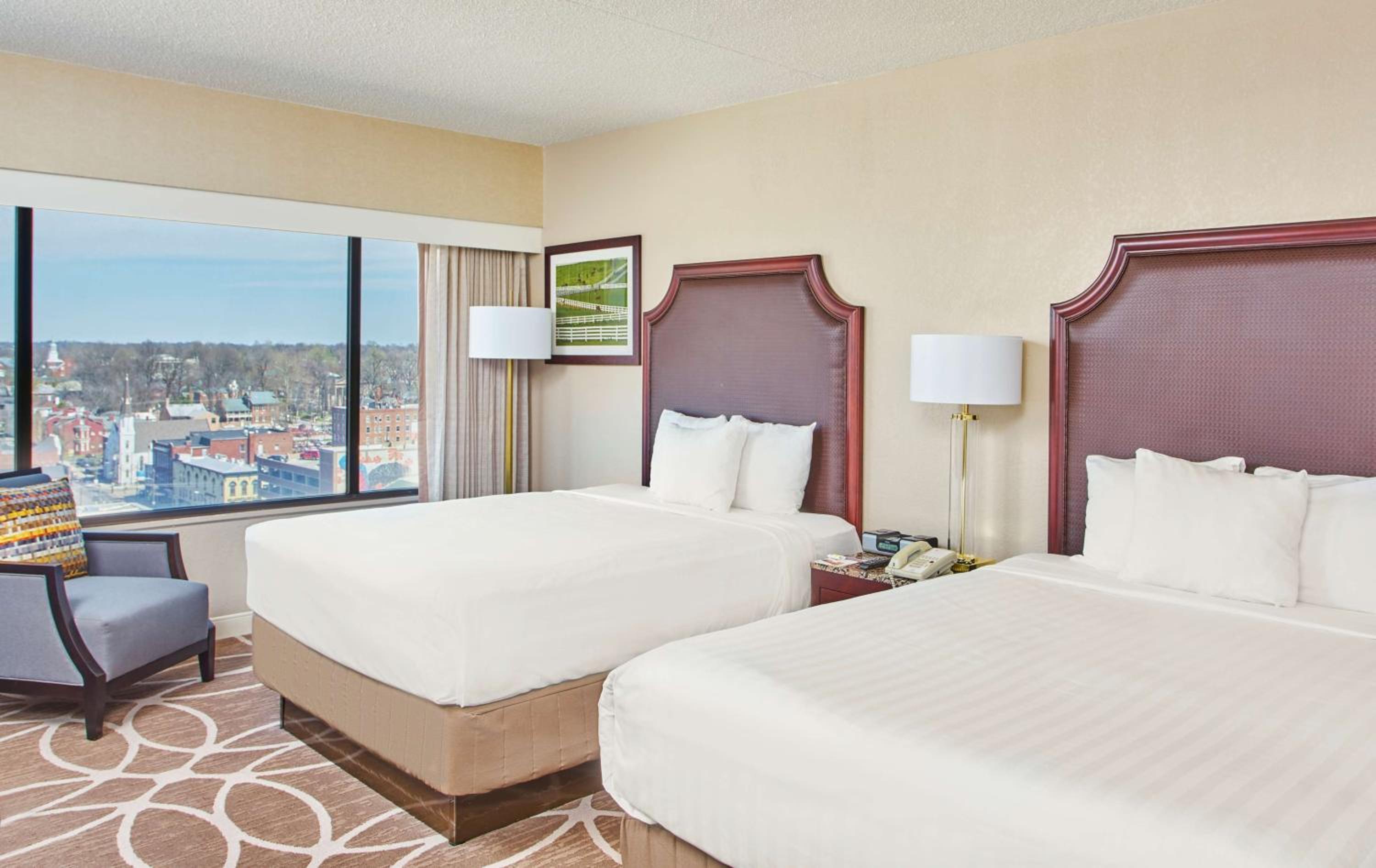 Queen Room with Two Queen Beds and Accessible Tub - Photo 3