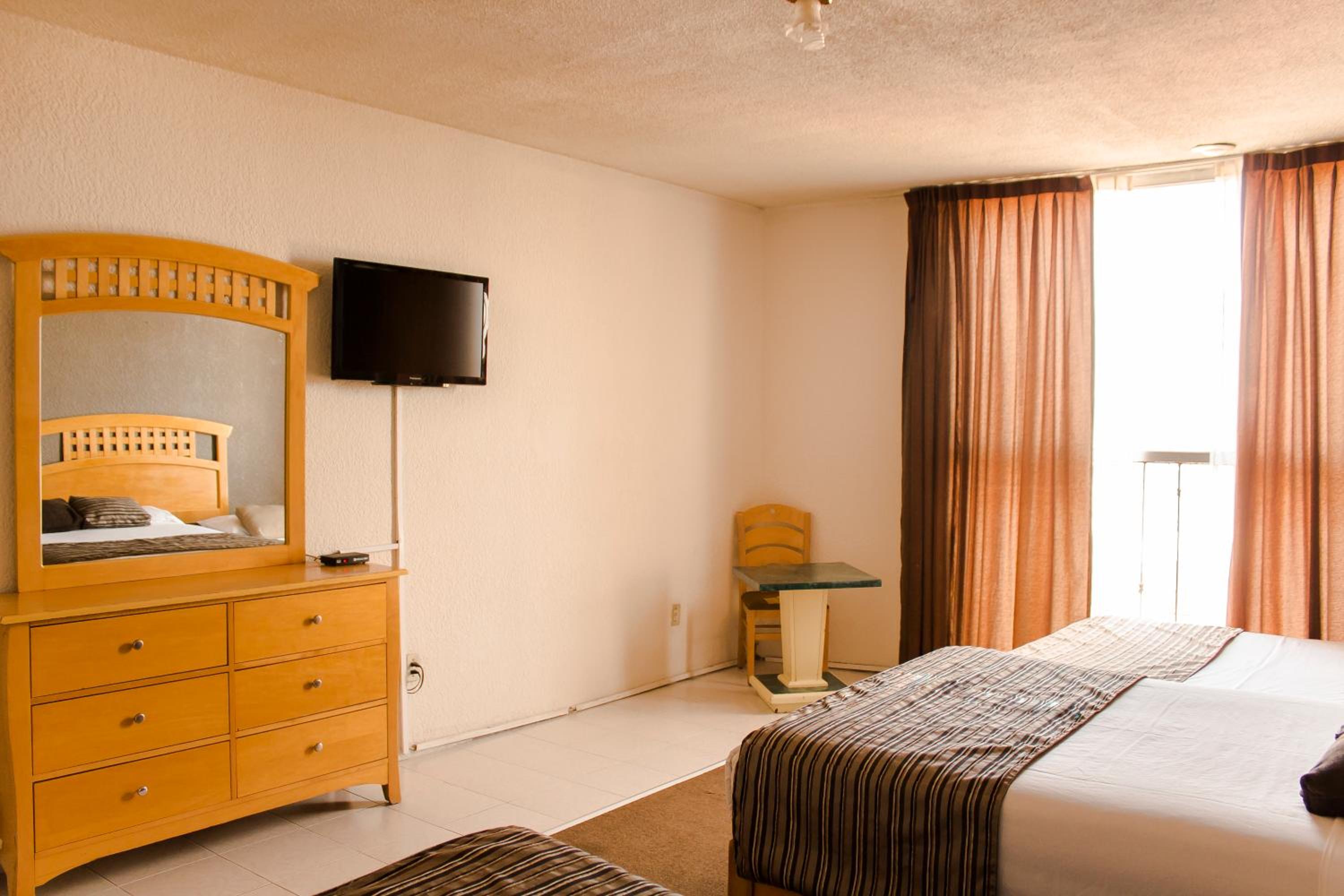Standard Triple Room photo 2