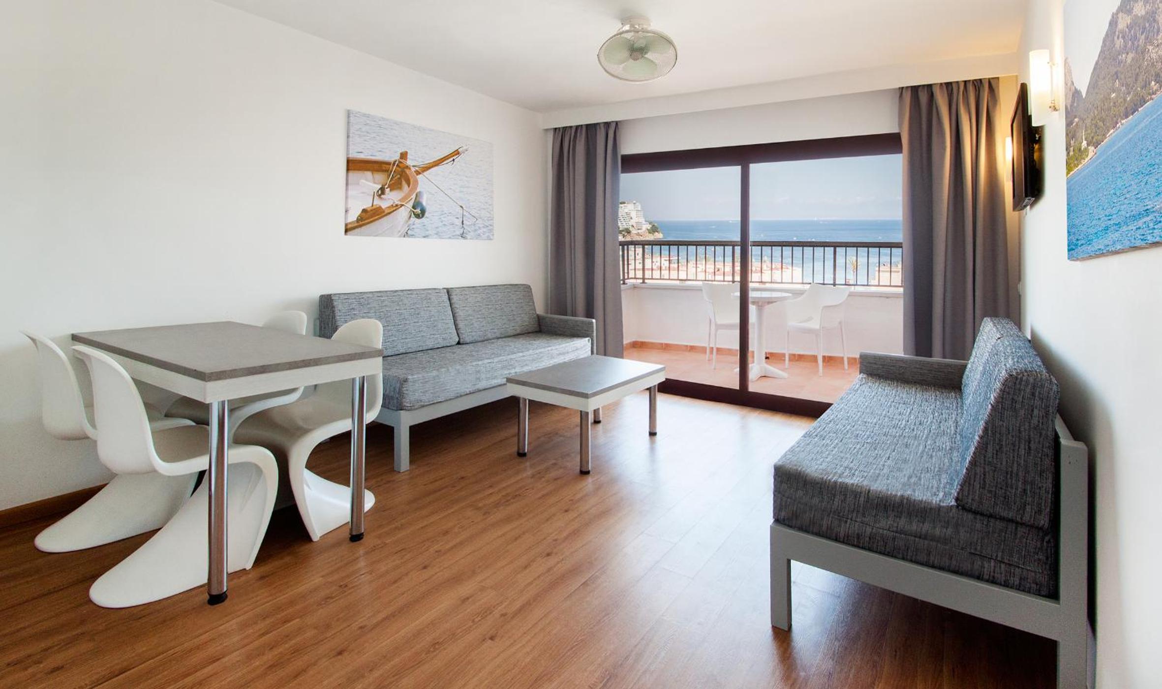 Apartamento de una habitación con terraza