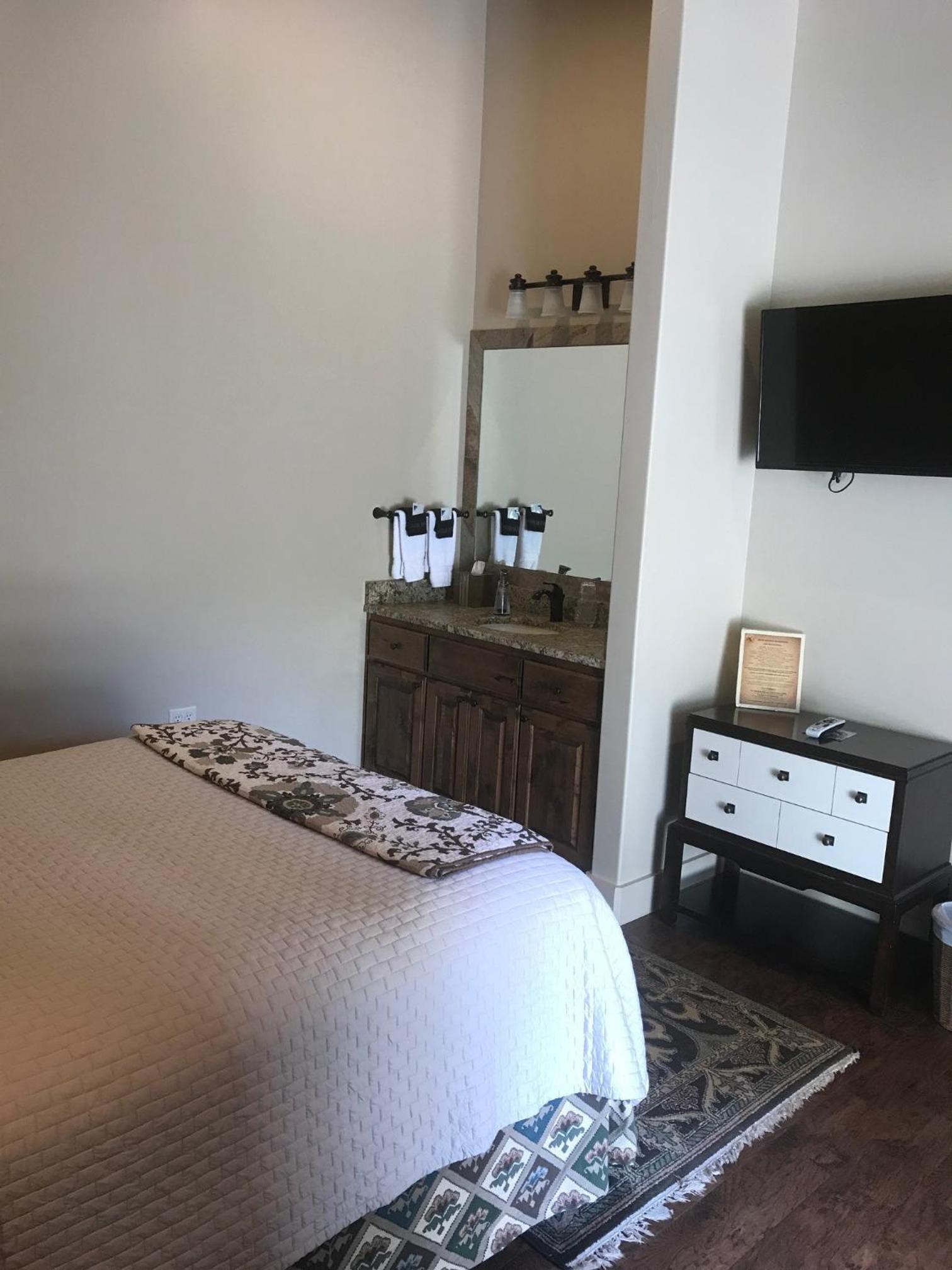 Queen Room