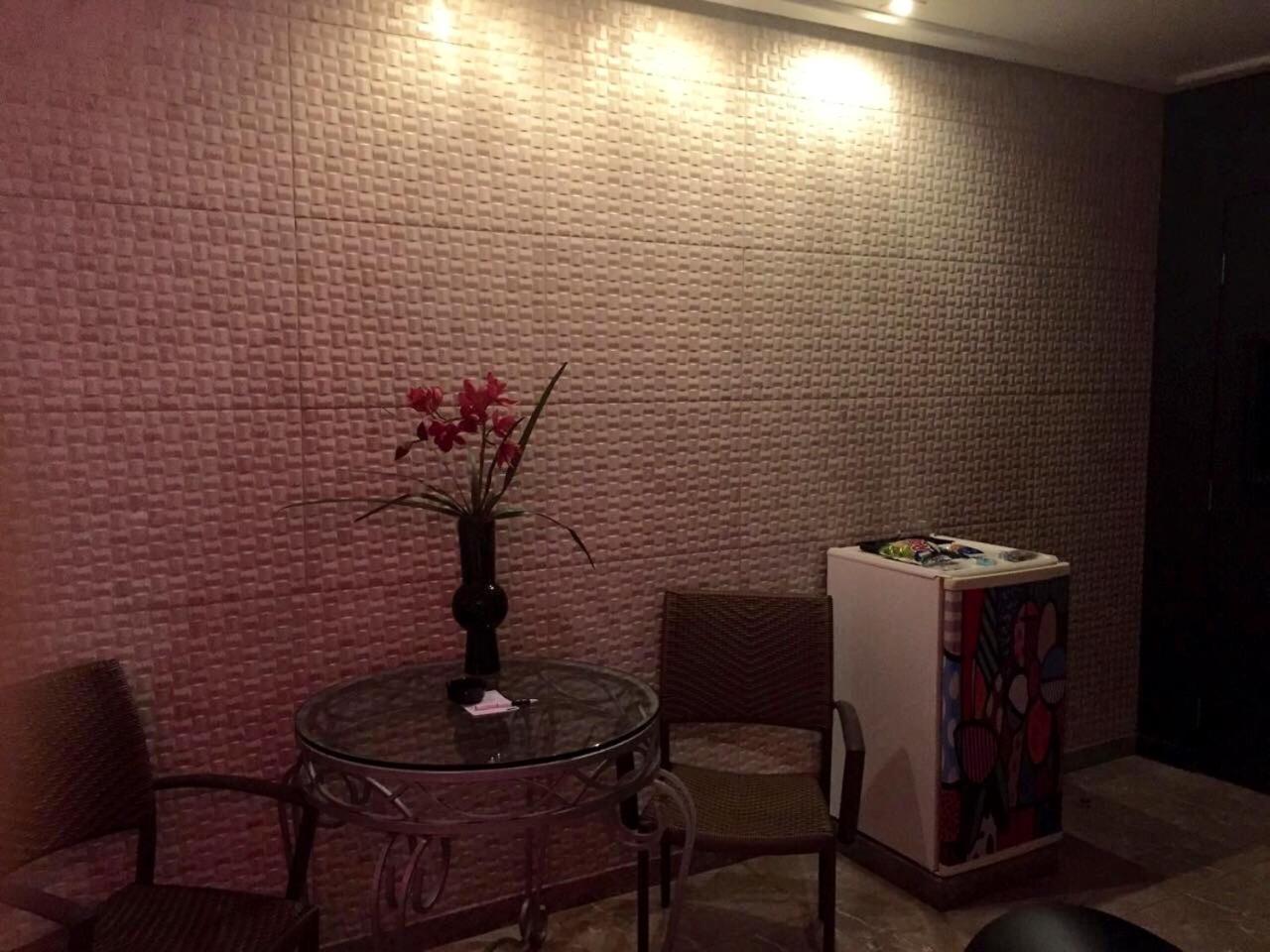Suite - Photo 3