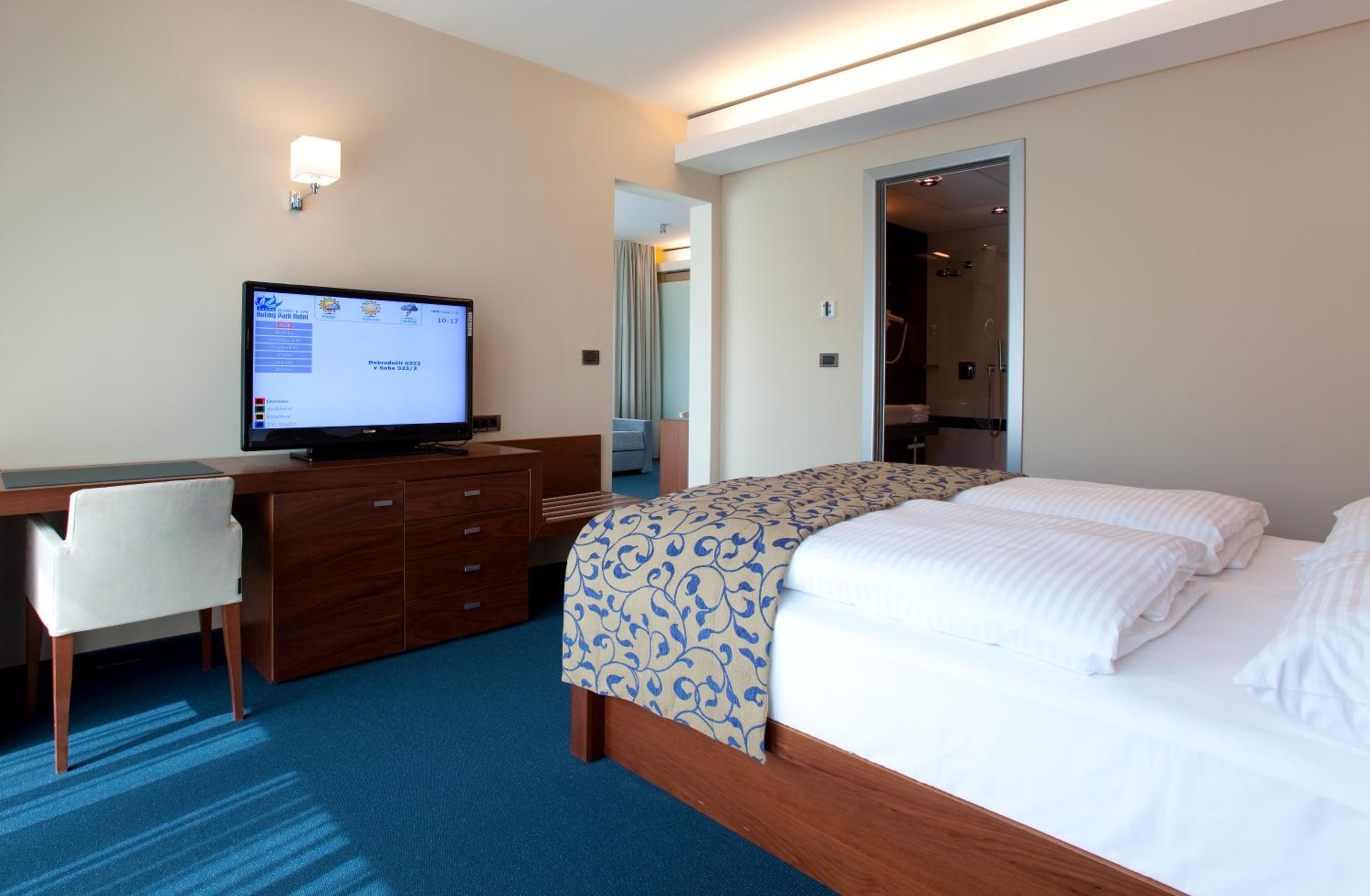 Special Offer - One-Bedroom Suite (2 Adults) with New Year's Package