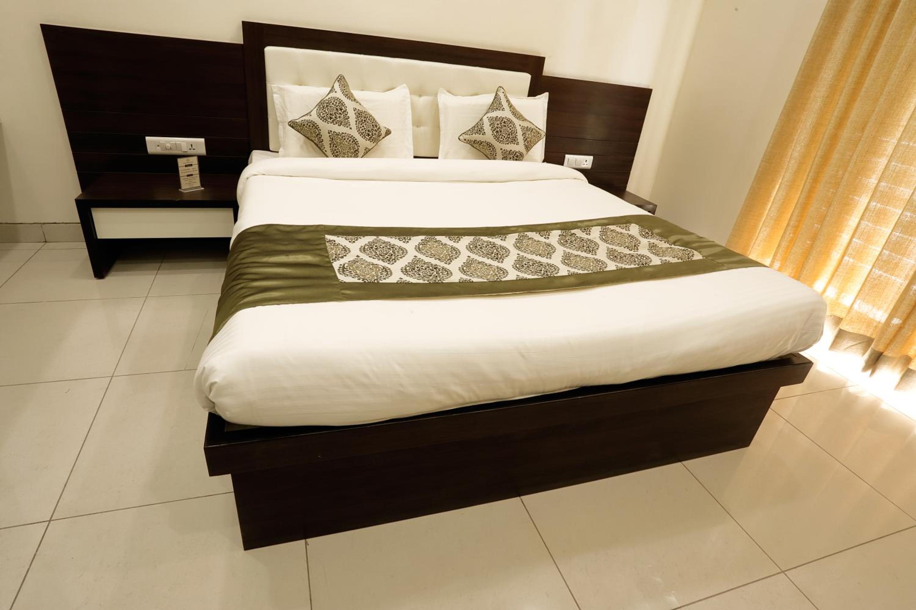 Deluxe Double Room - Photo 3