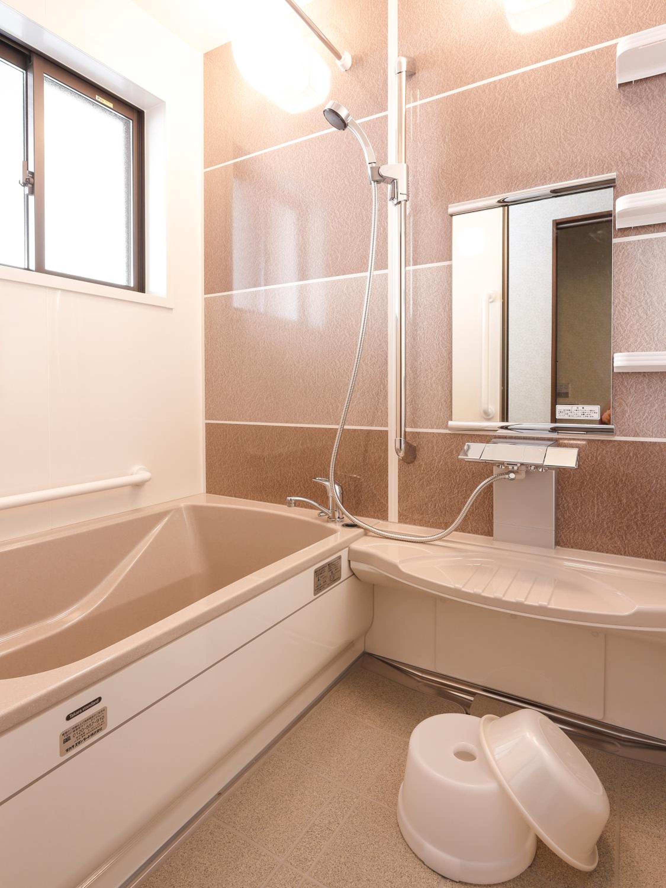 Japanese Style Quadruple Room with Private Bathroom - Photo 6