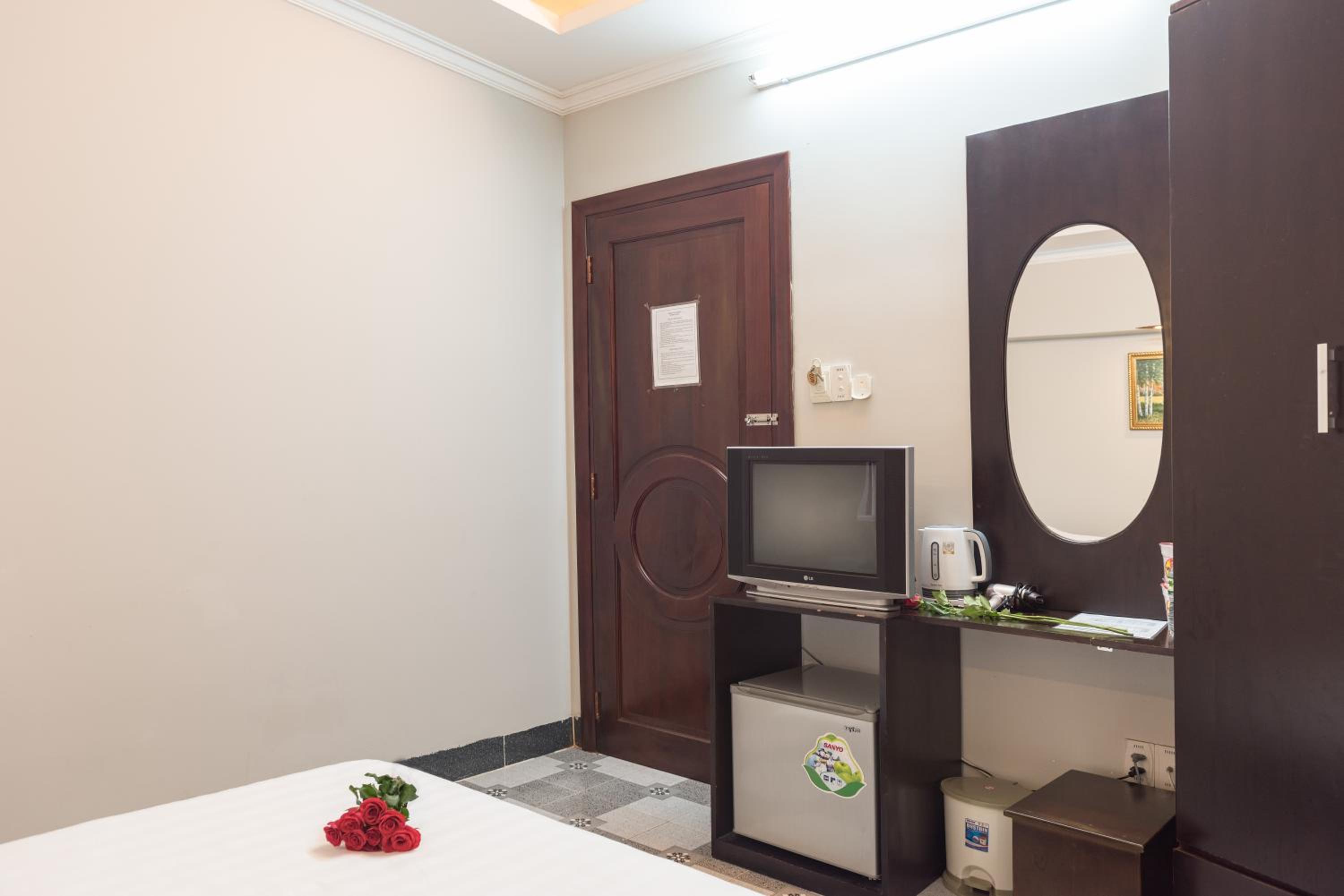 Double Room - Photo 3