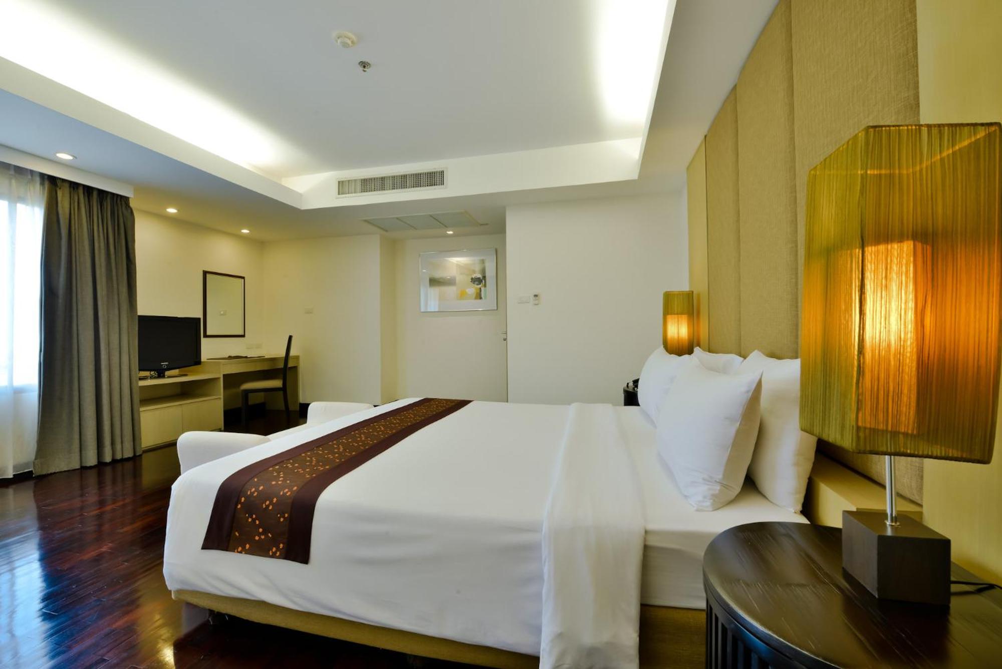 Three-Bedroom Suite photo 1