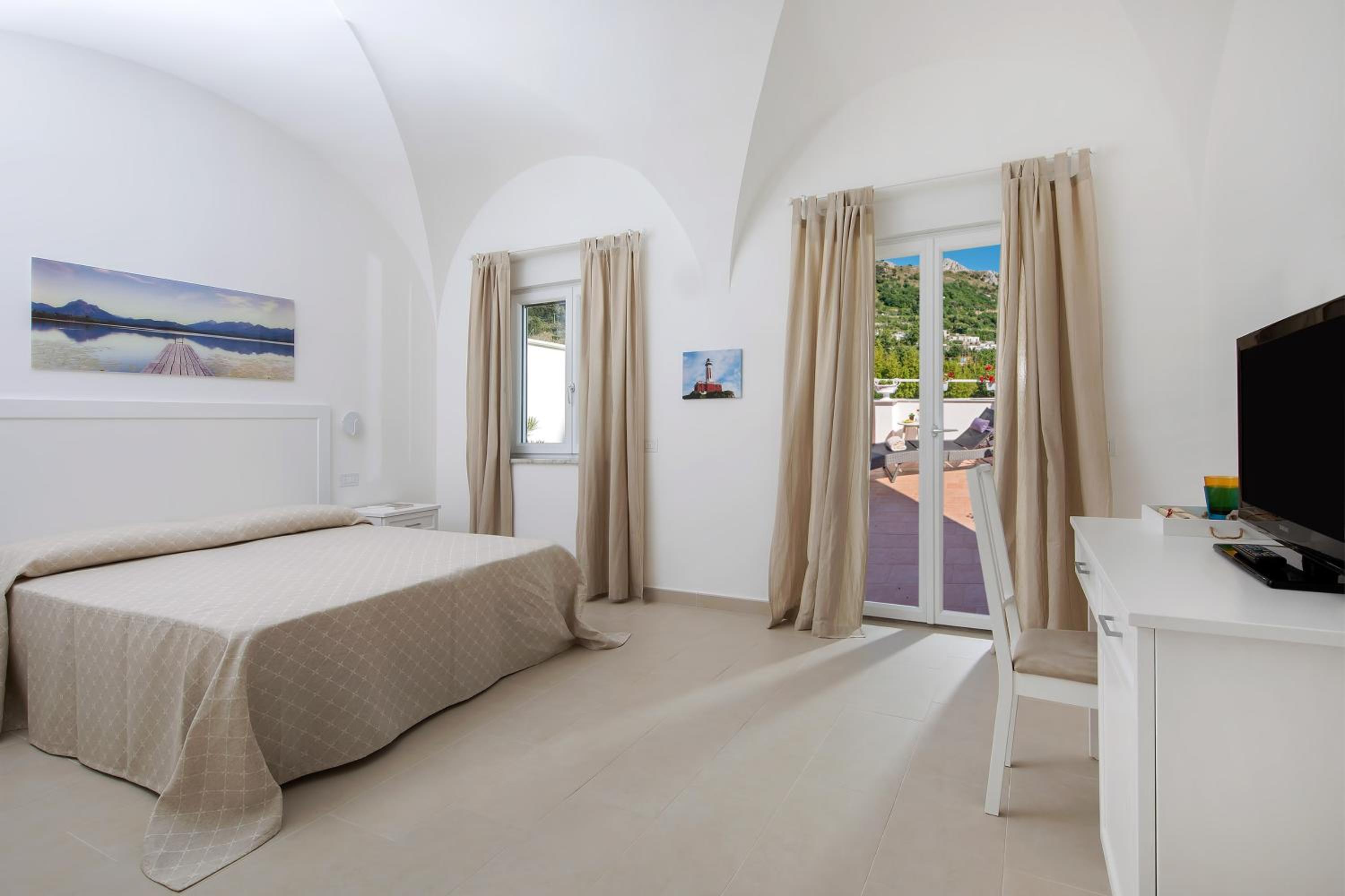 Double Room with Mountain View