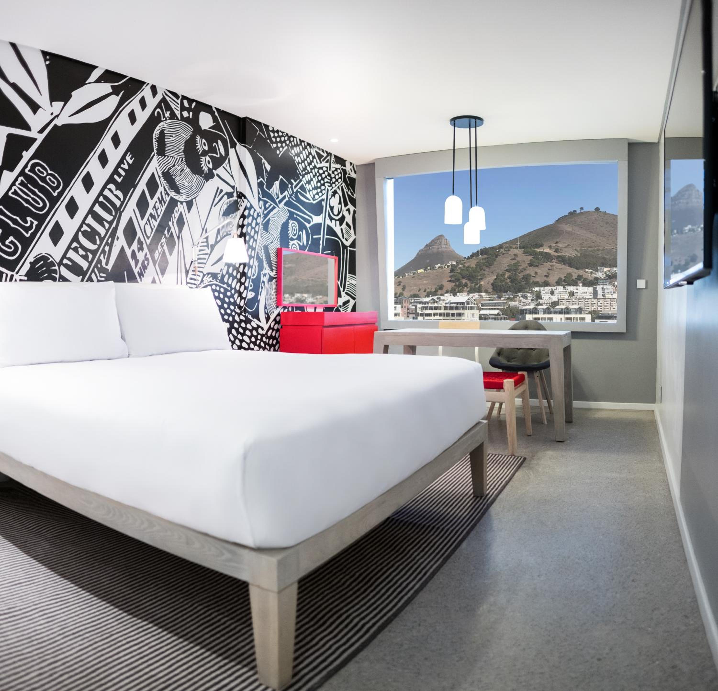 Superior Room with Mountain View - Photo 11