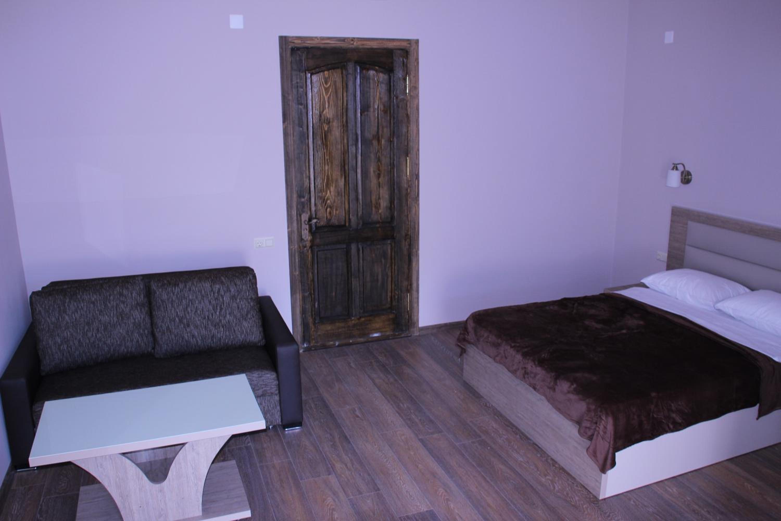 Deluxe Double Room with Extra Bed Wing B photo 1