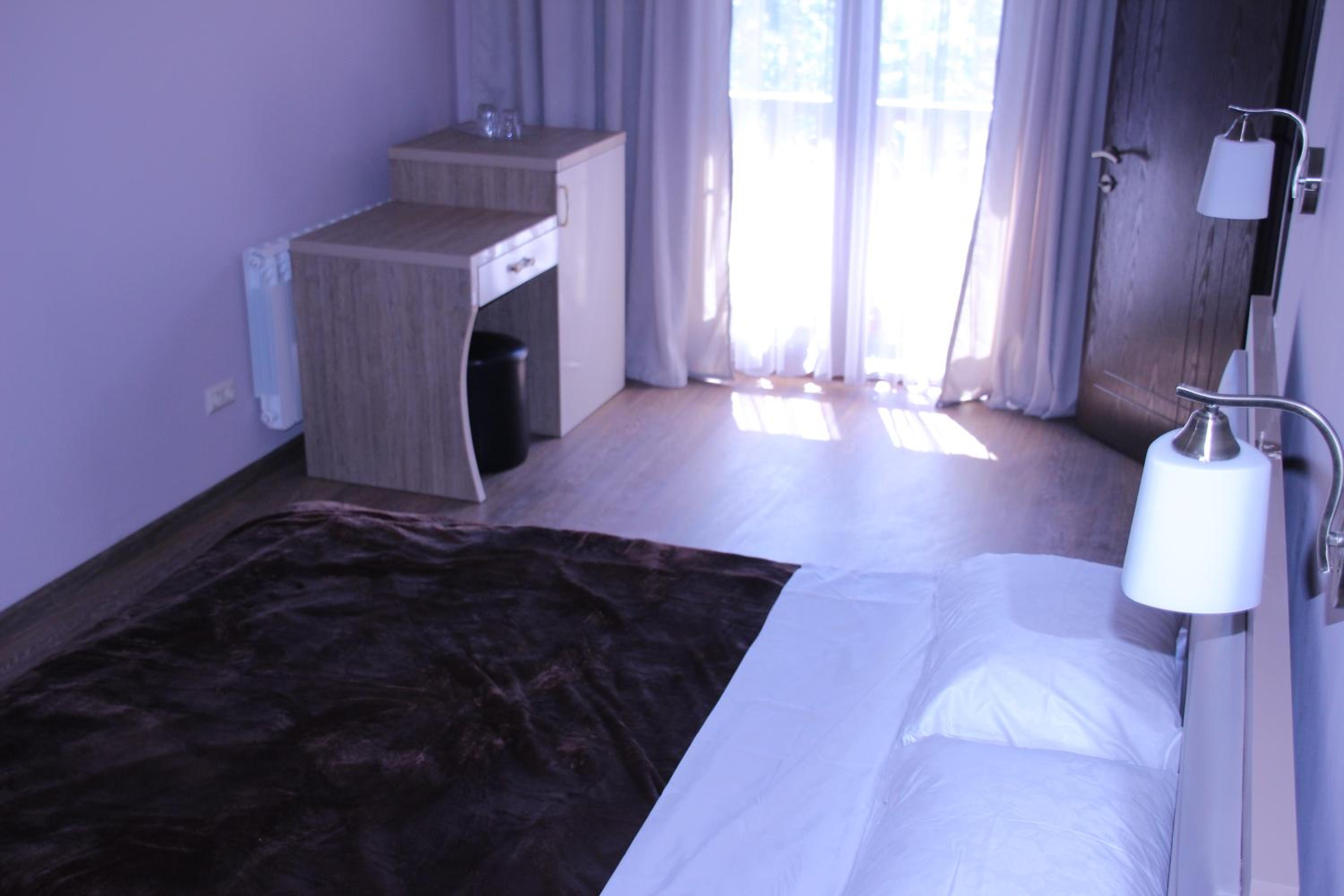 Deluxe Double Room with Extra Bed Wing B photo 2