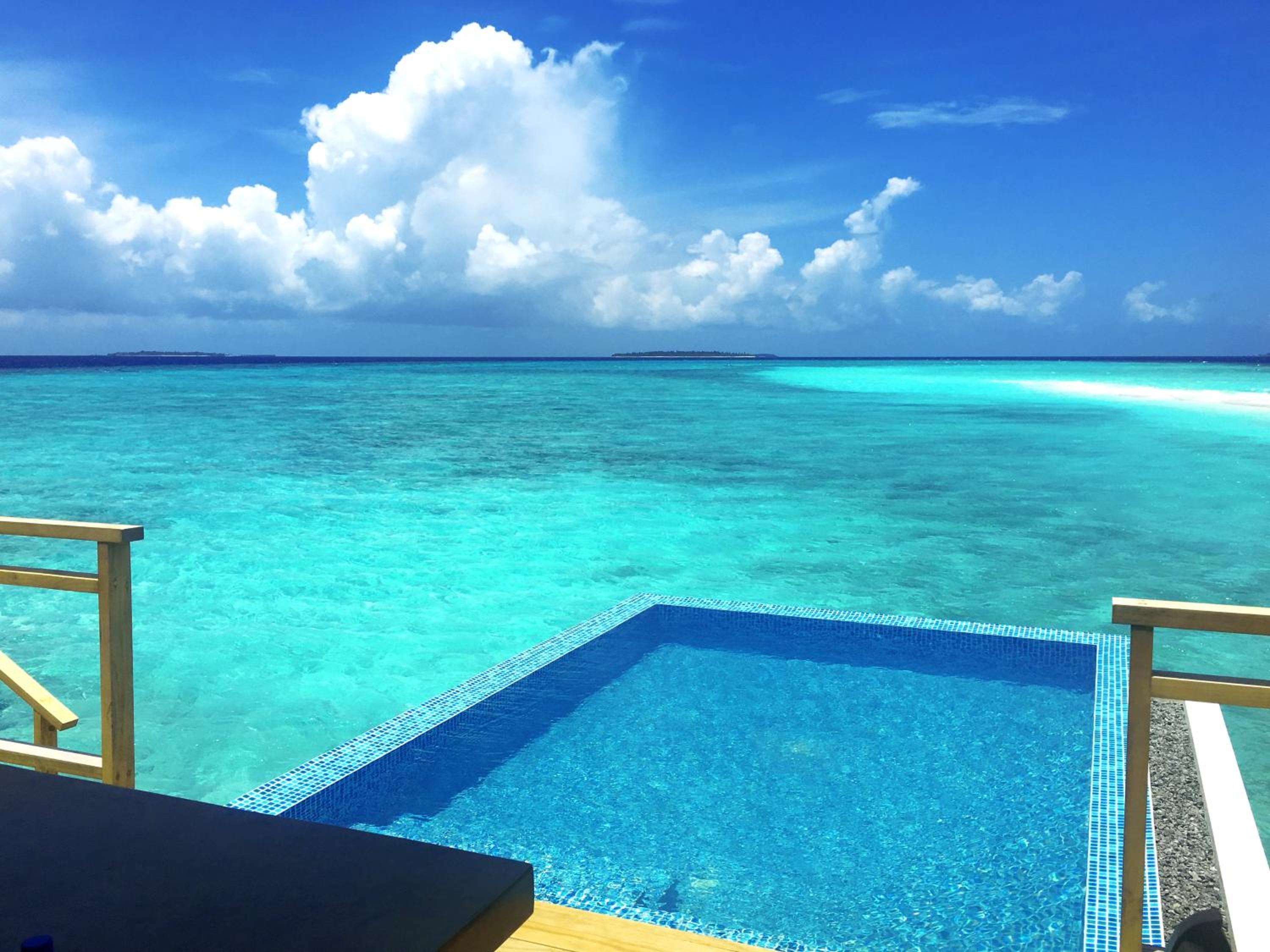 Lagoon Villa with Pool - Photo 8