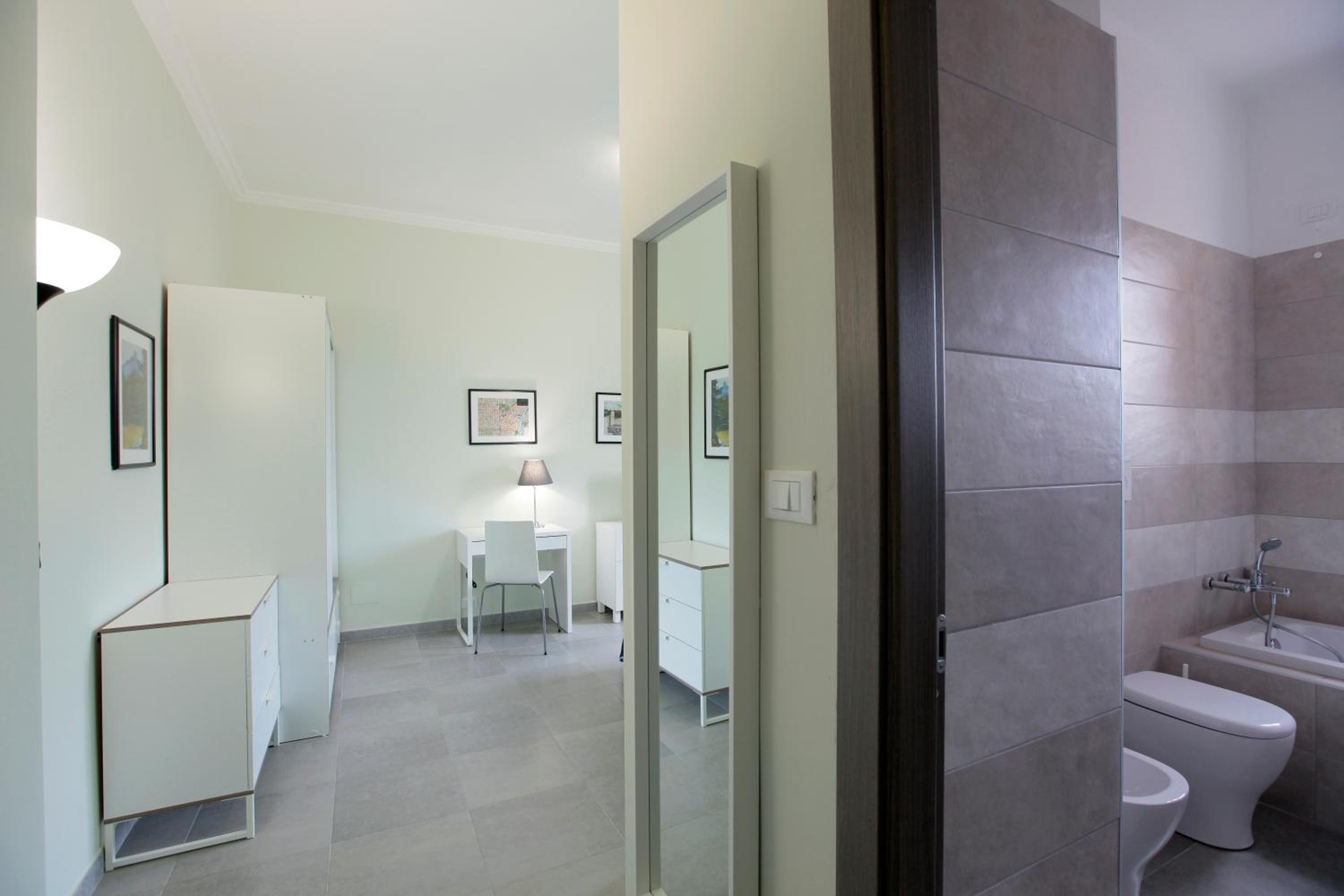 Double or Twin Room - Photo 5