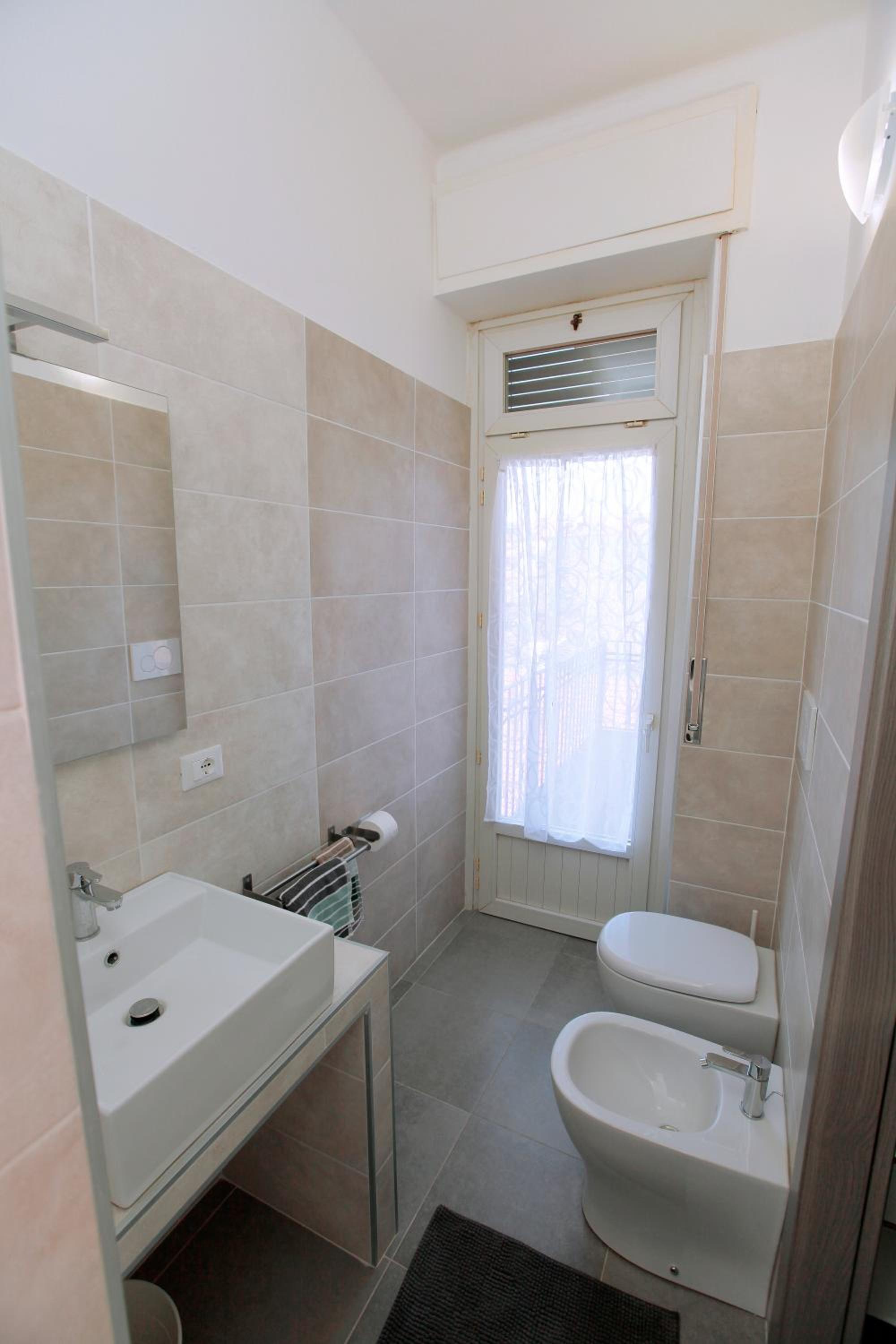 Double or Twin Room - Photo 7