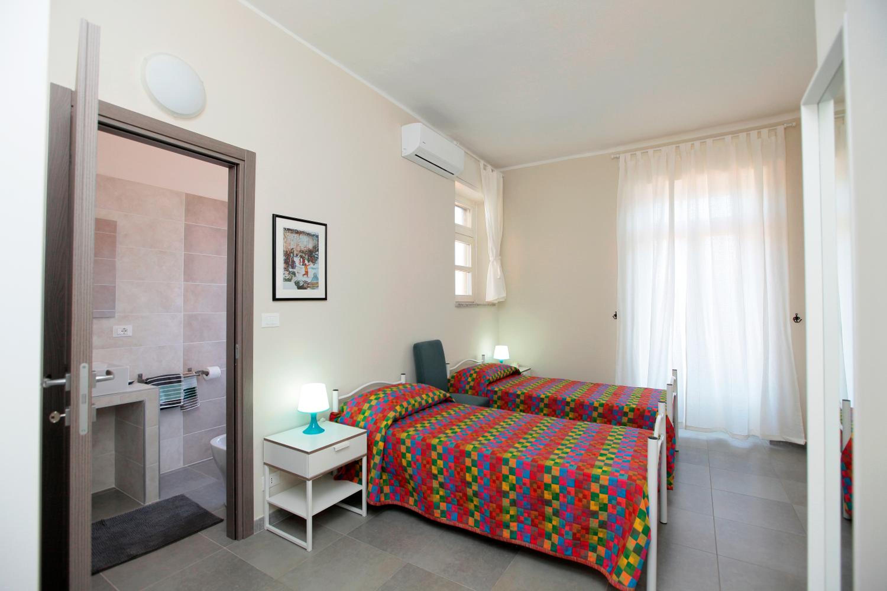 Double or Twin Room - Photo 8