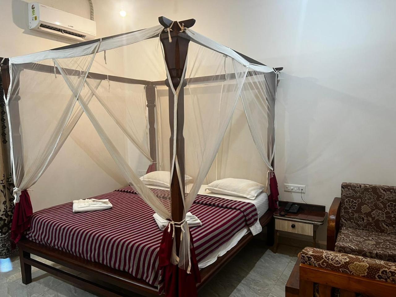 Double Room with Pool View
