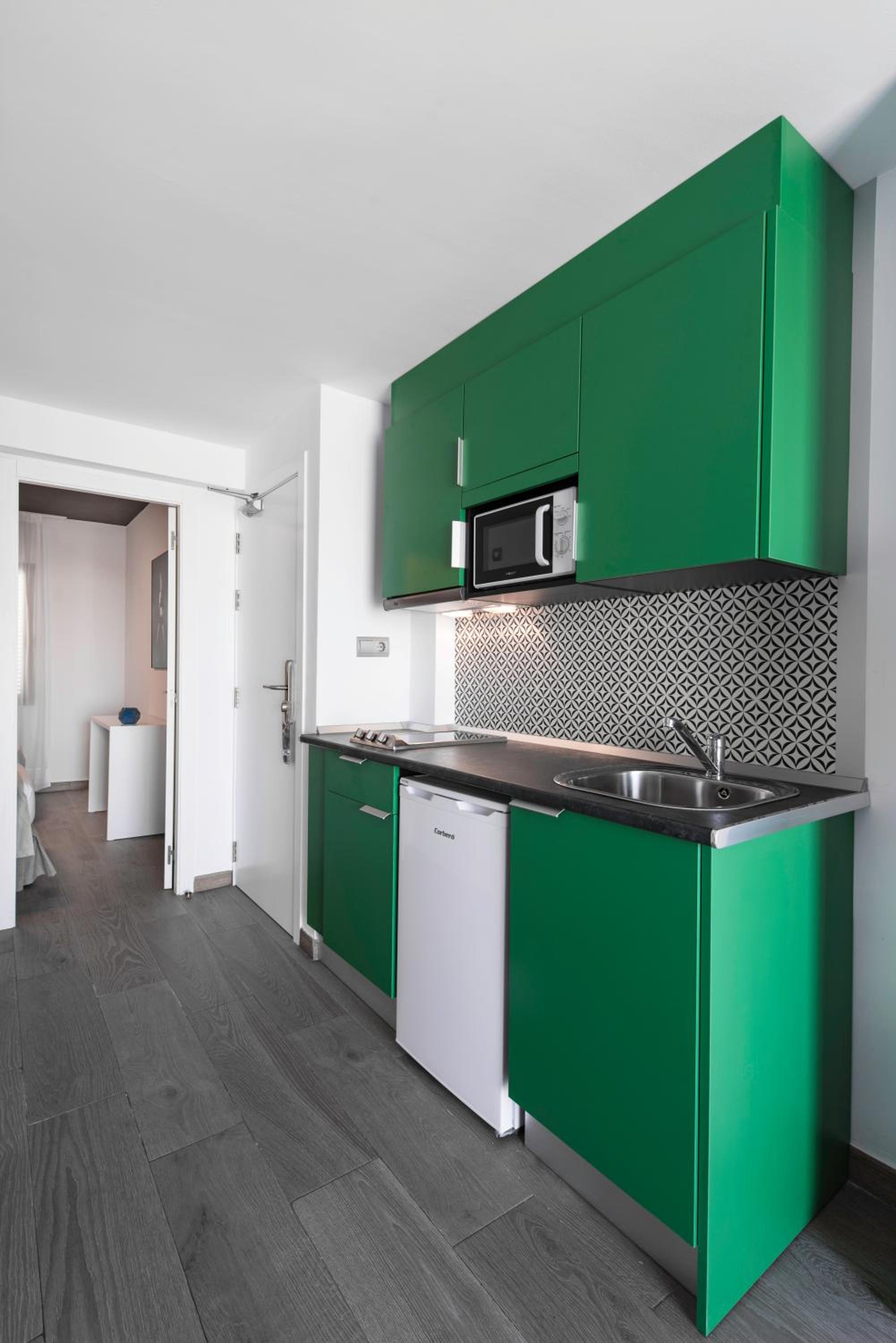 One-Bedroom Apartment photo 2