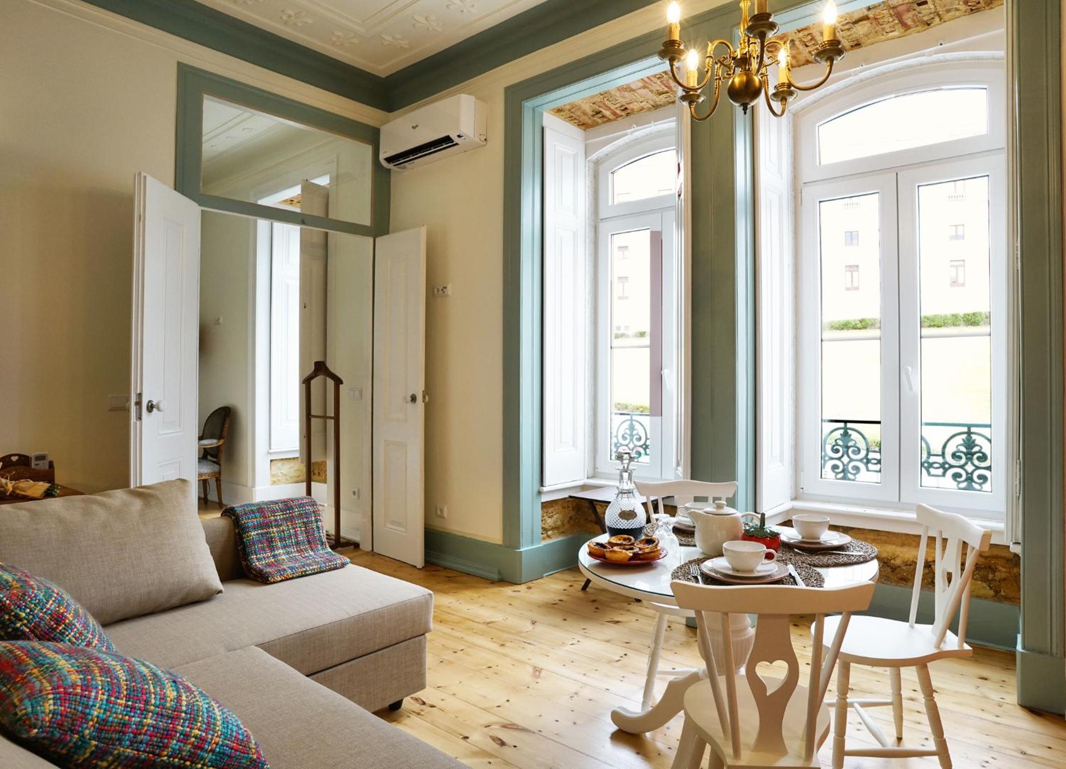 One-Bedroom Apartment with View photo 1