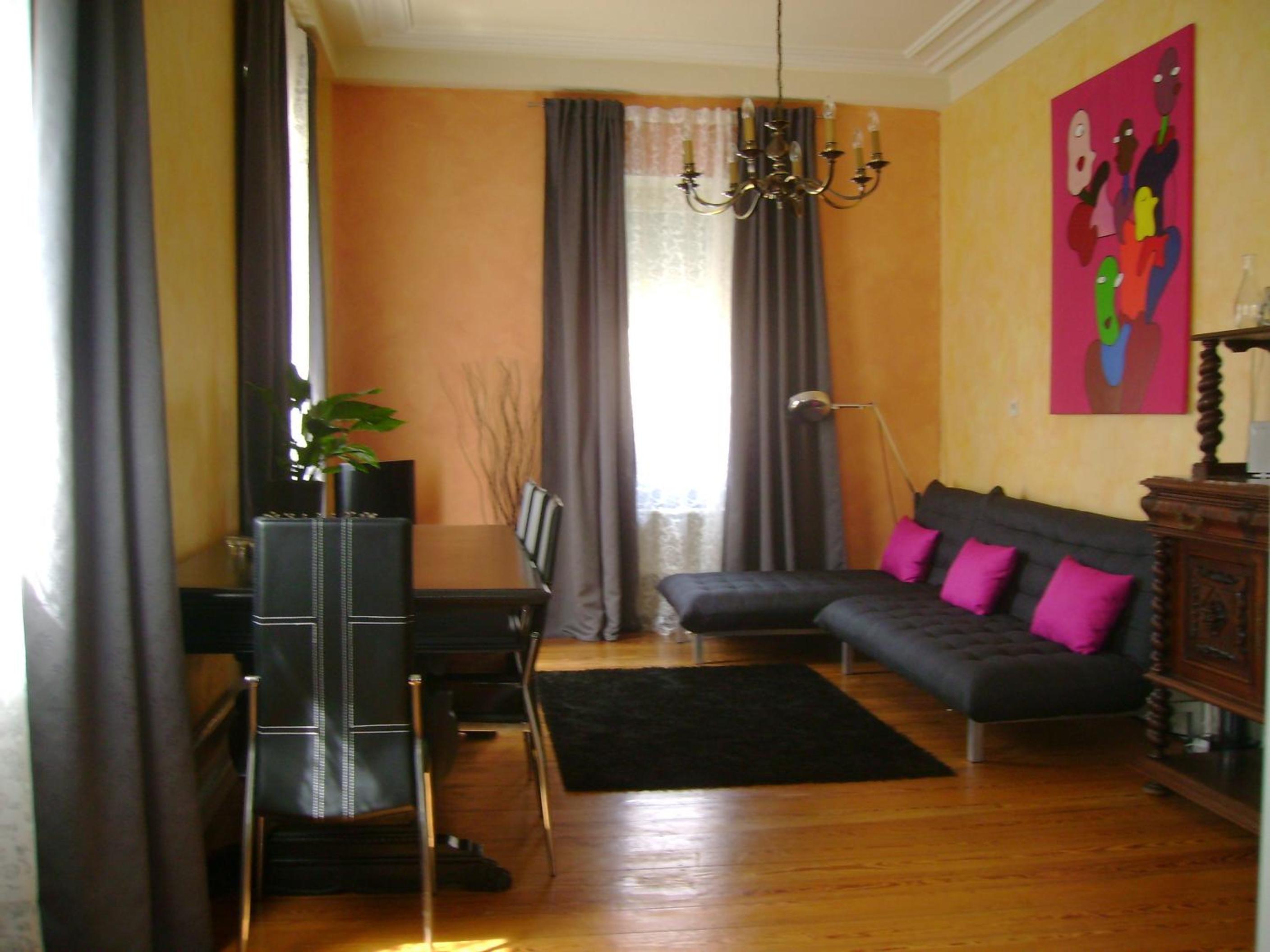 One-Bedroom Apartment photo 2