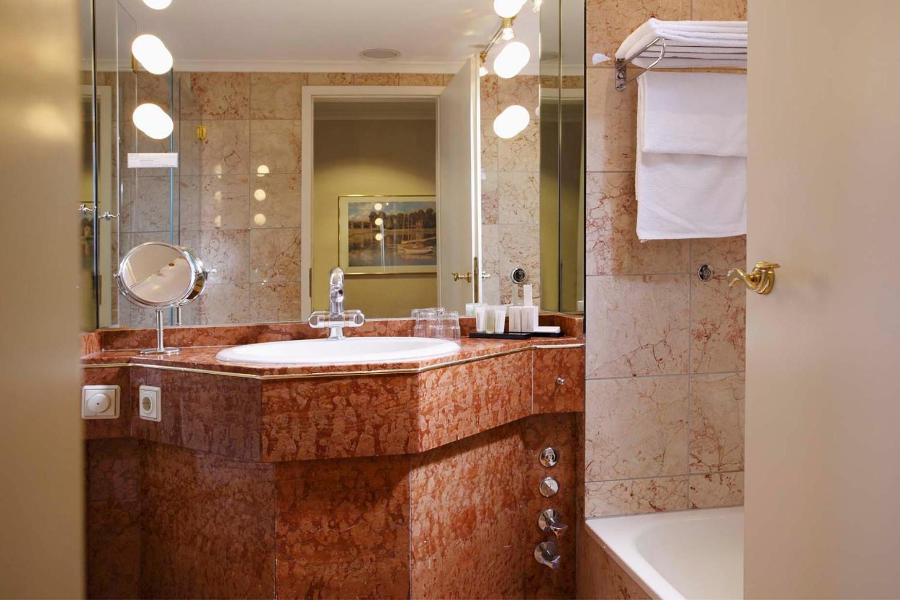 Comfort Double Room with Balcony for Single Use