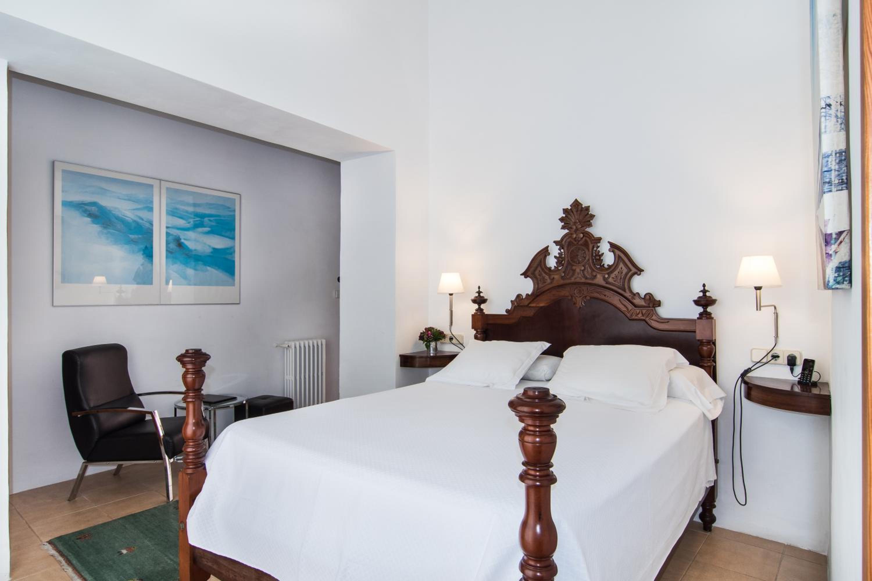 Habitación Doble Estándar o con Dos Camas Individuales.