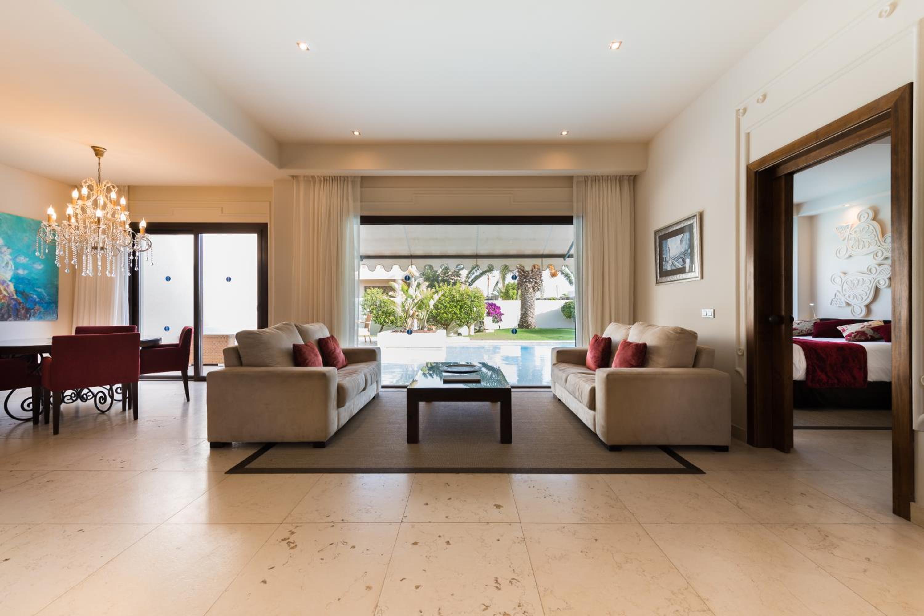 Villa Grand Deluxe de Tres Habitaciones con Piscina Privada