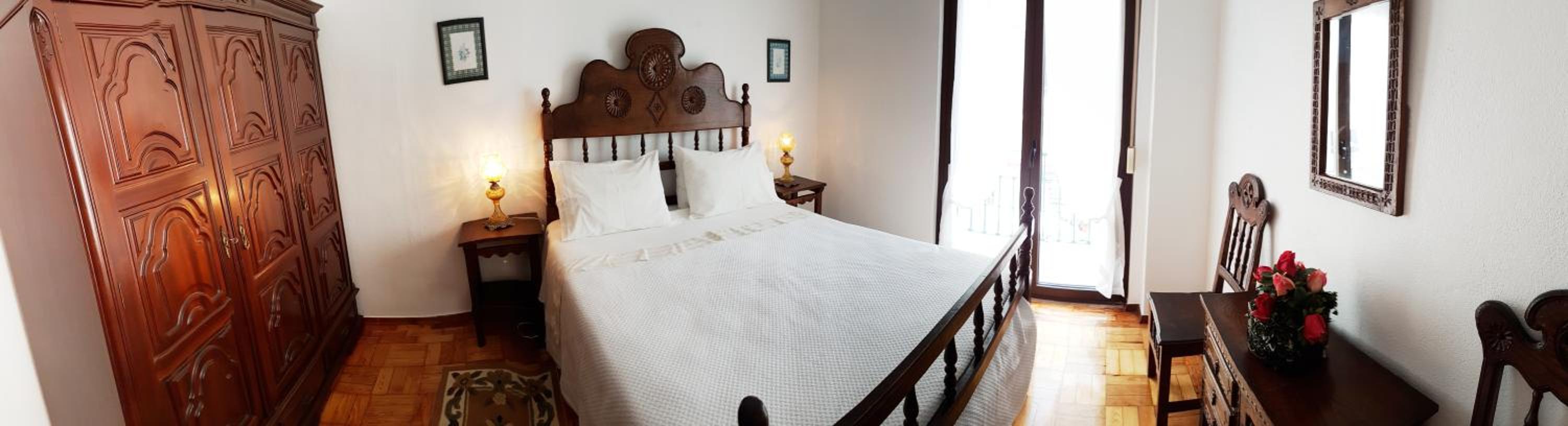 One-Bedroom Apartment - Photo 9