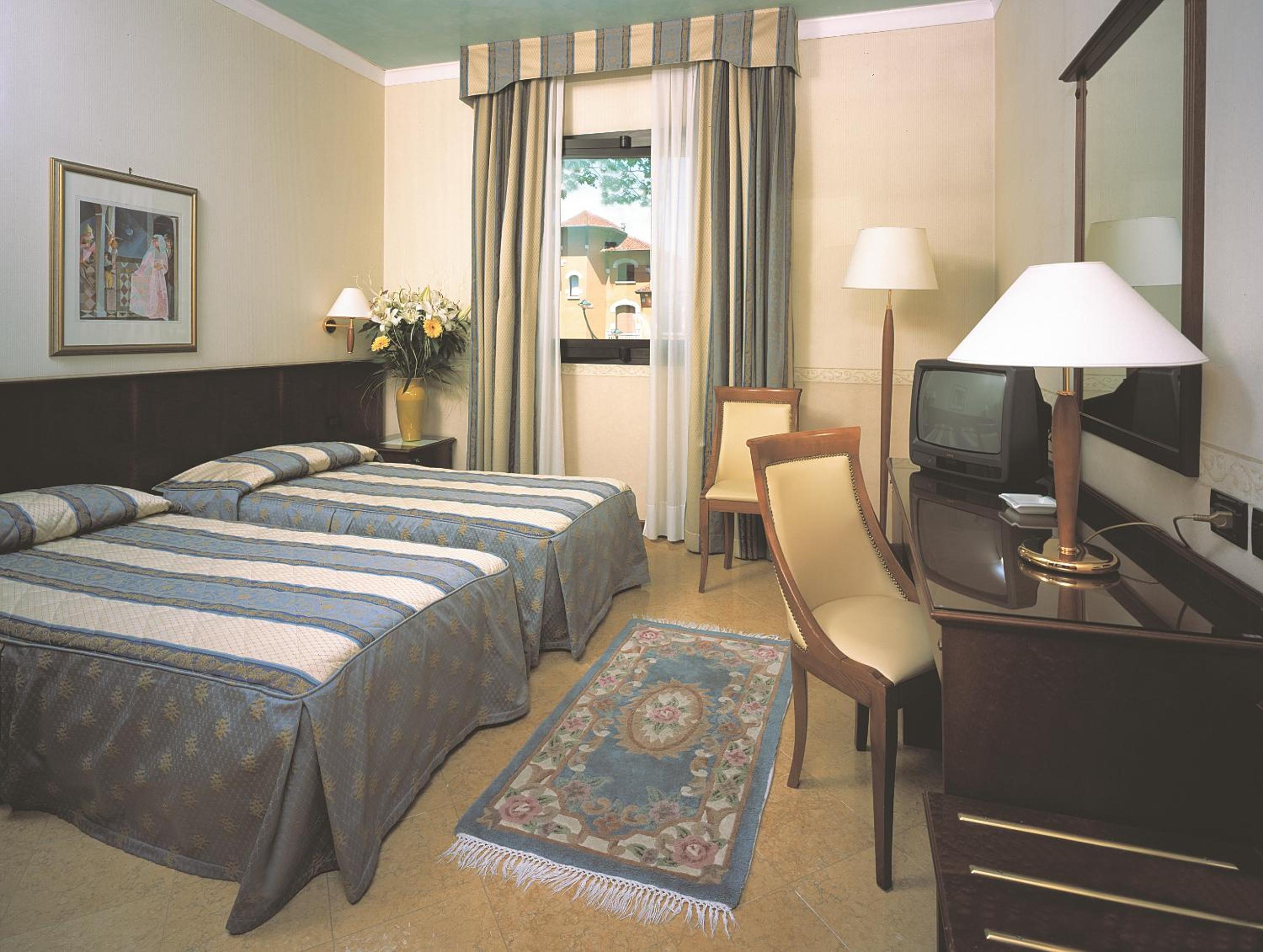Classic Double or Twin Room - Photo 5