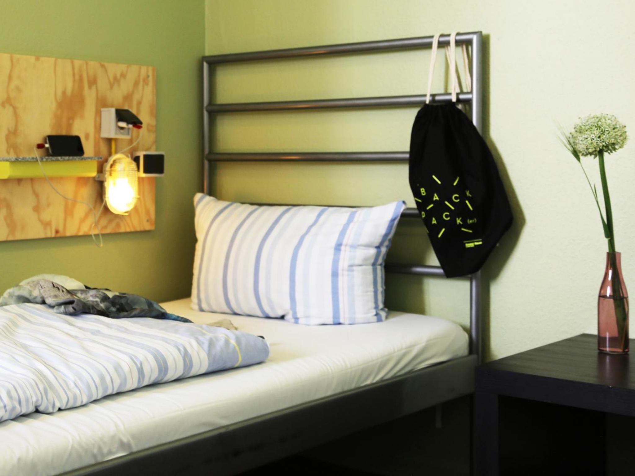 Twin Room with Bathroom photo 1