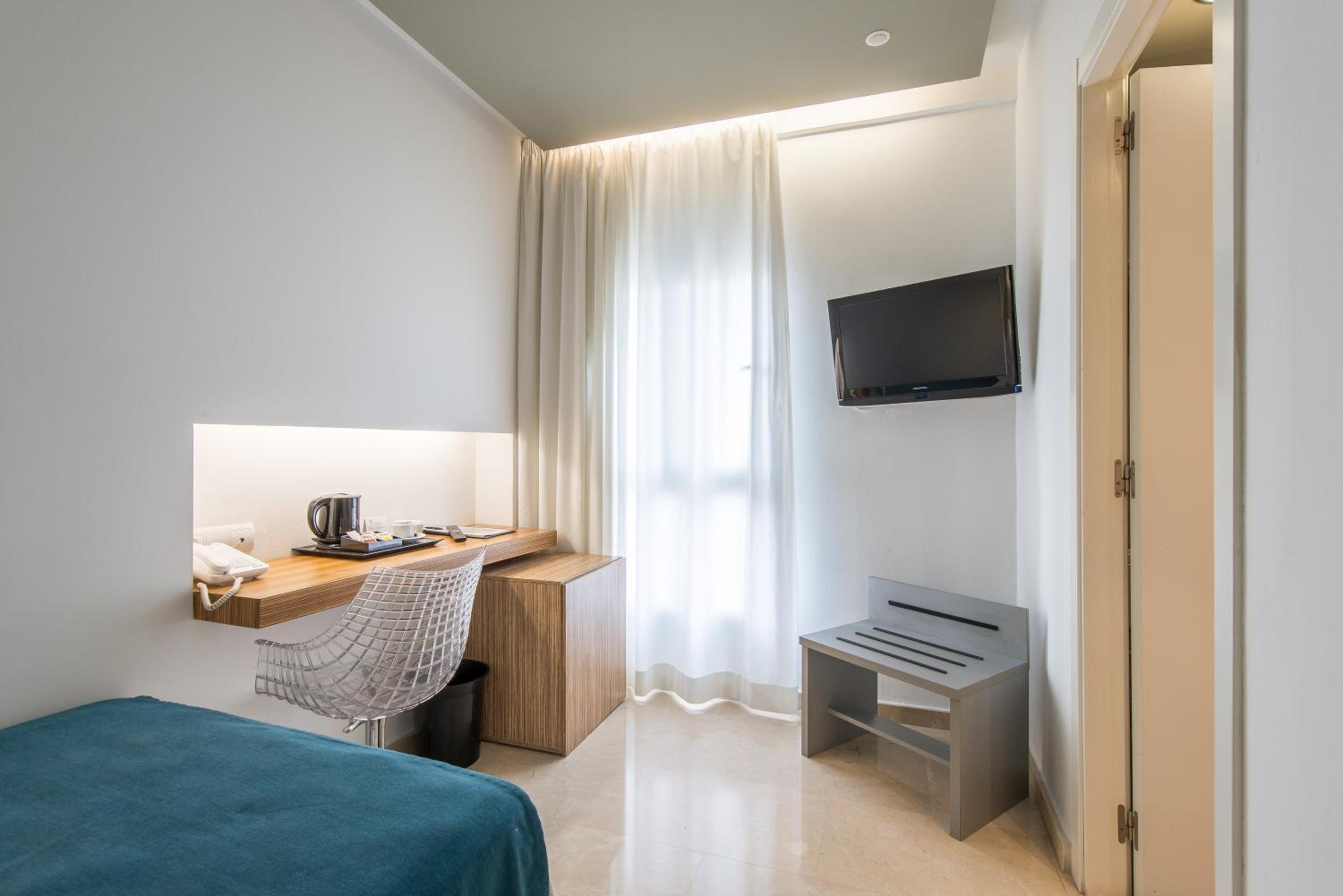 Single Room photo 2