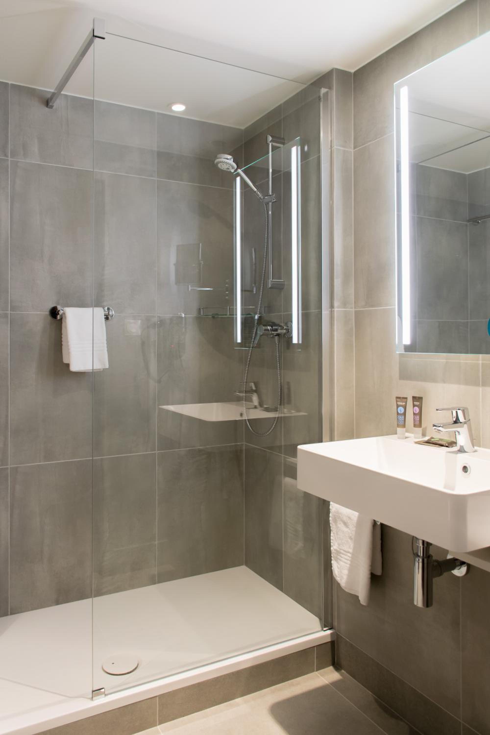 Executive Double Room - Photo 9
