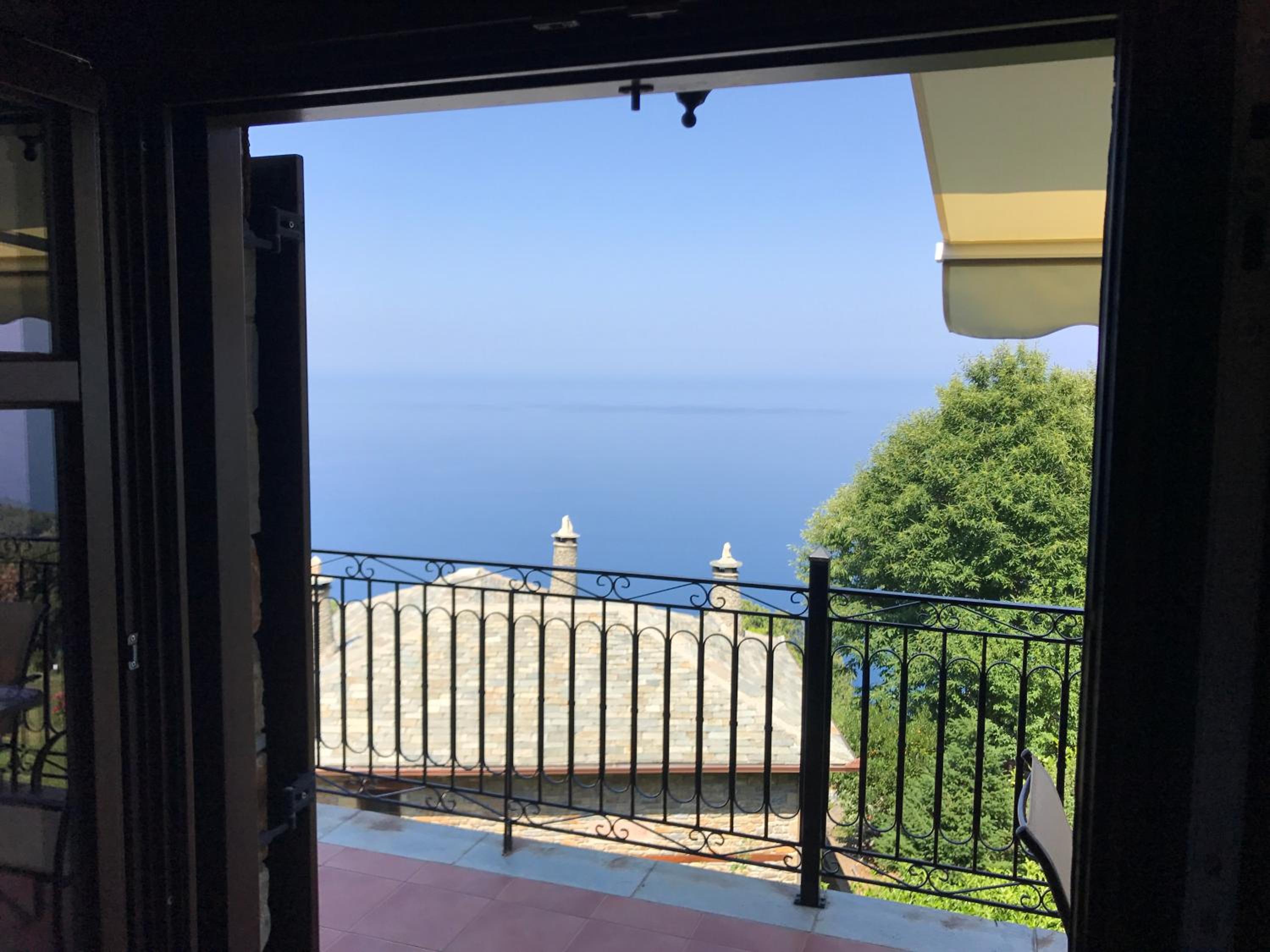 Suite with Panoramic Sea View photo 3