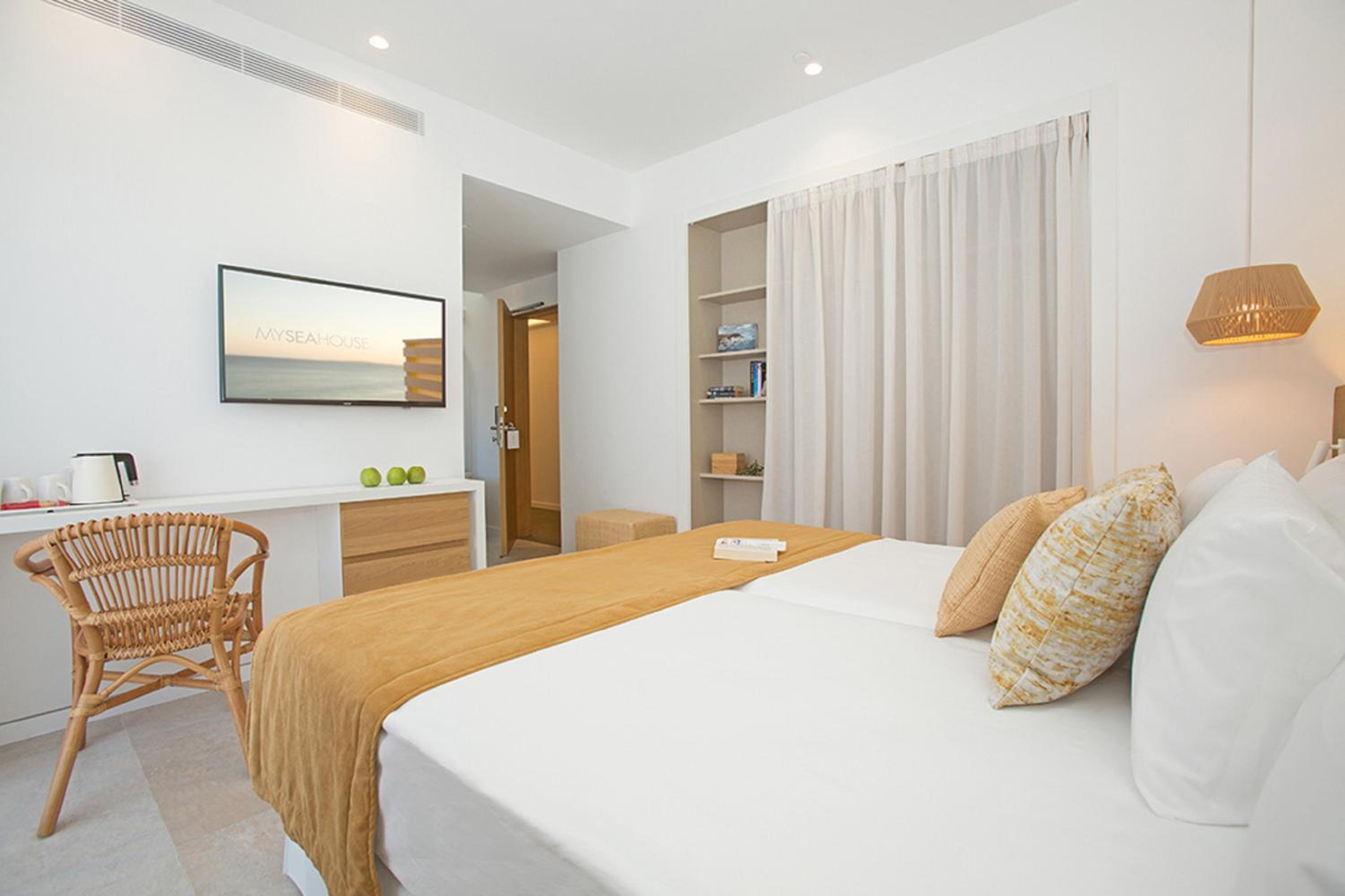 Superior Double Room with panoramic terrace - Photo 4