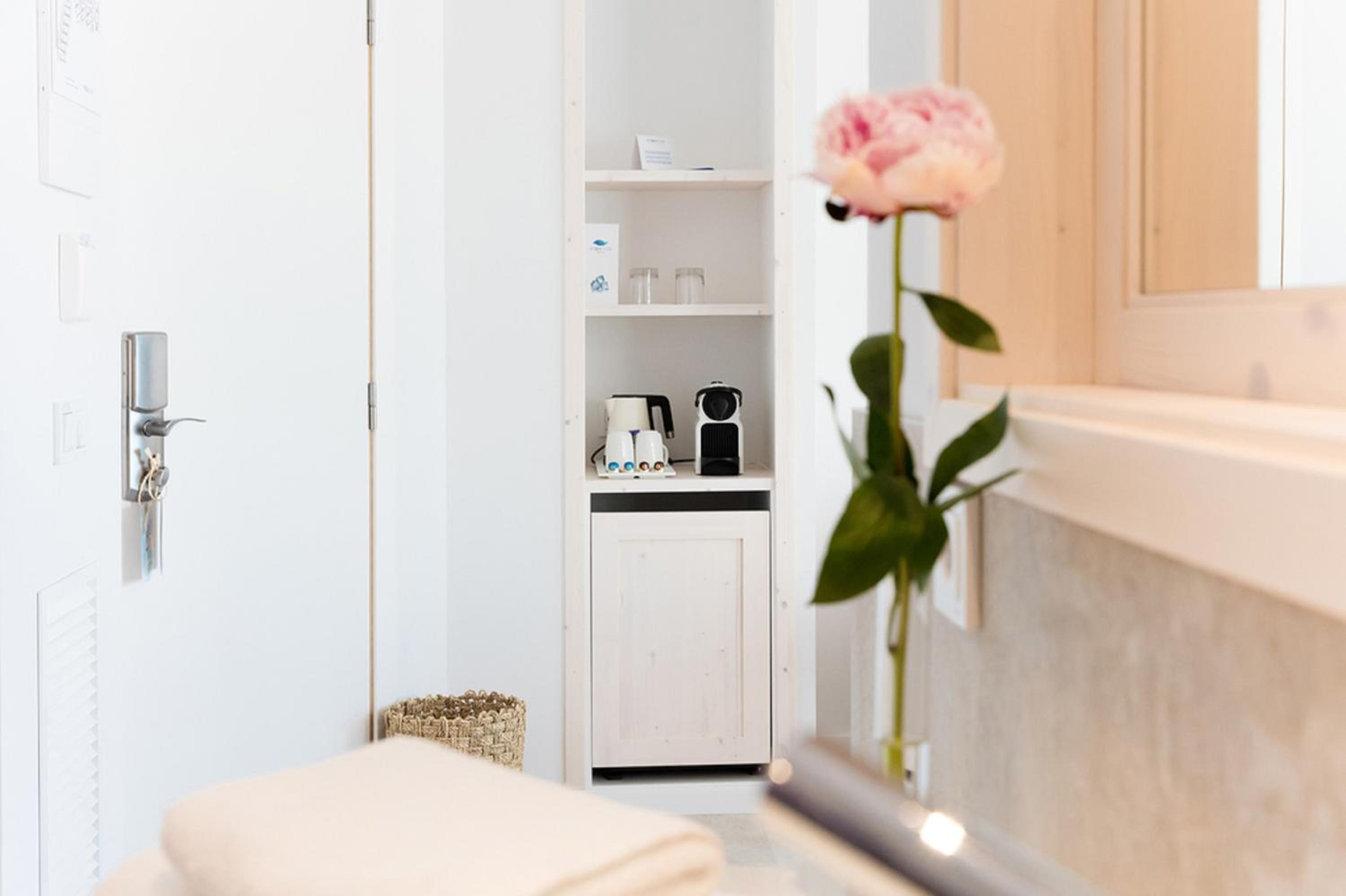Junior Suite with Sea View - Photo 10