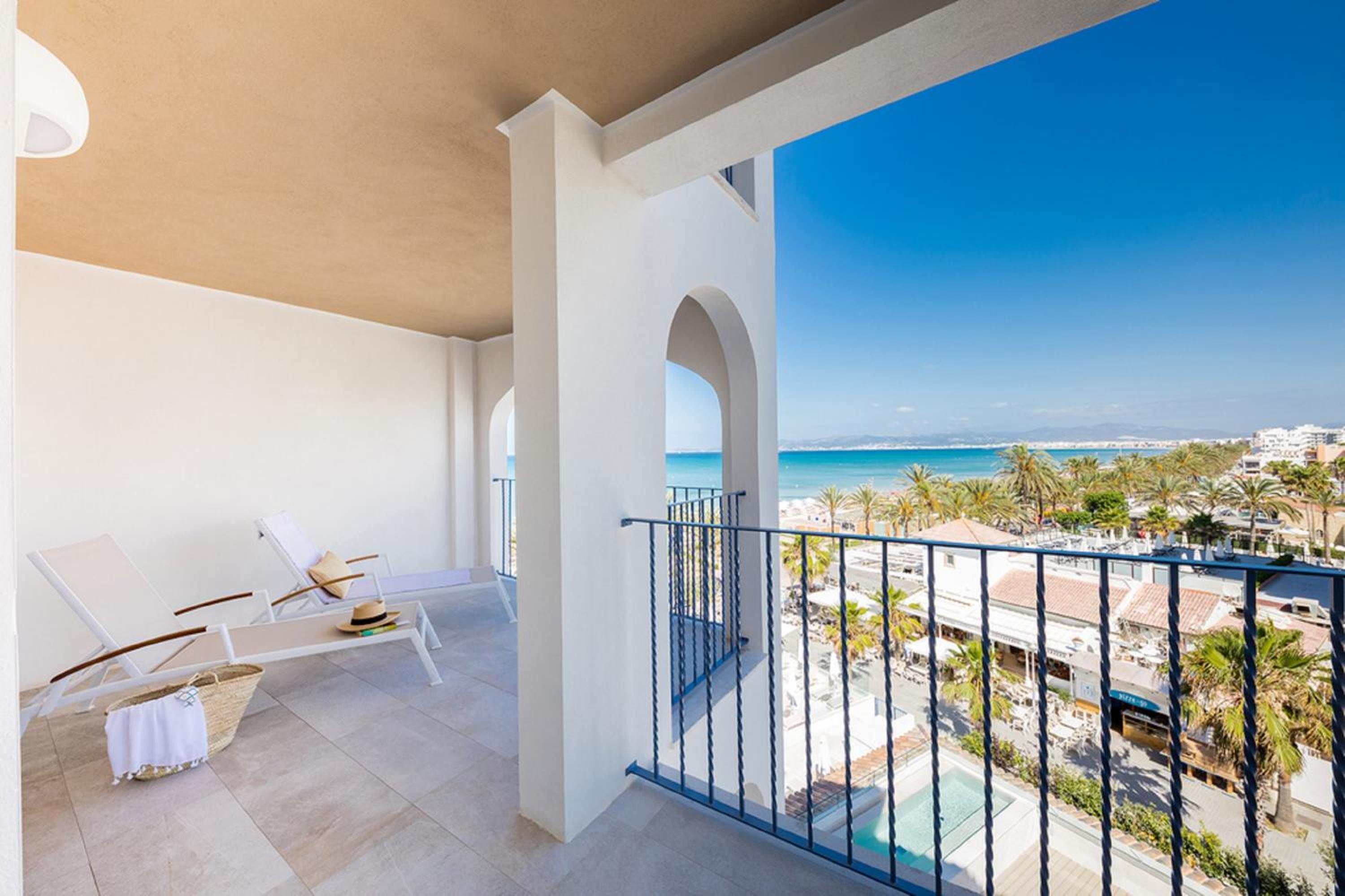 Junior Suite with Sea View - Photo 5