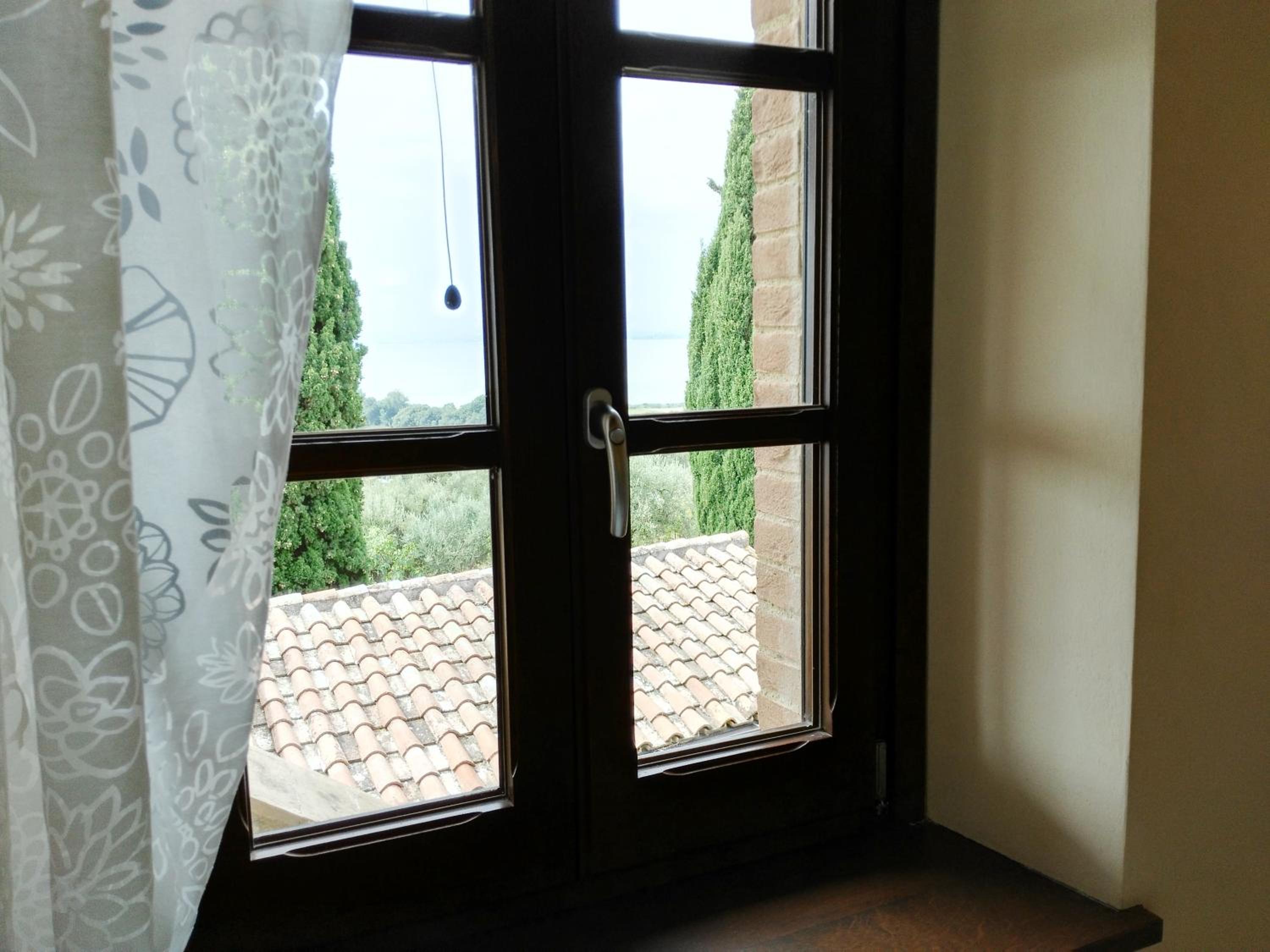 Two-Bedroom Apartment with Lake View photo 3
