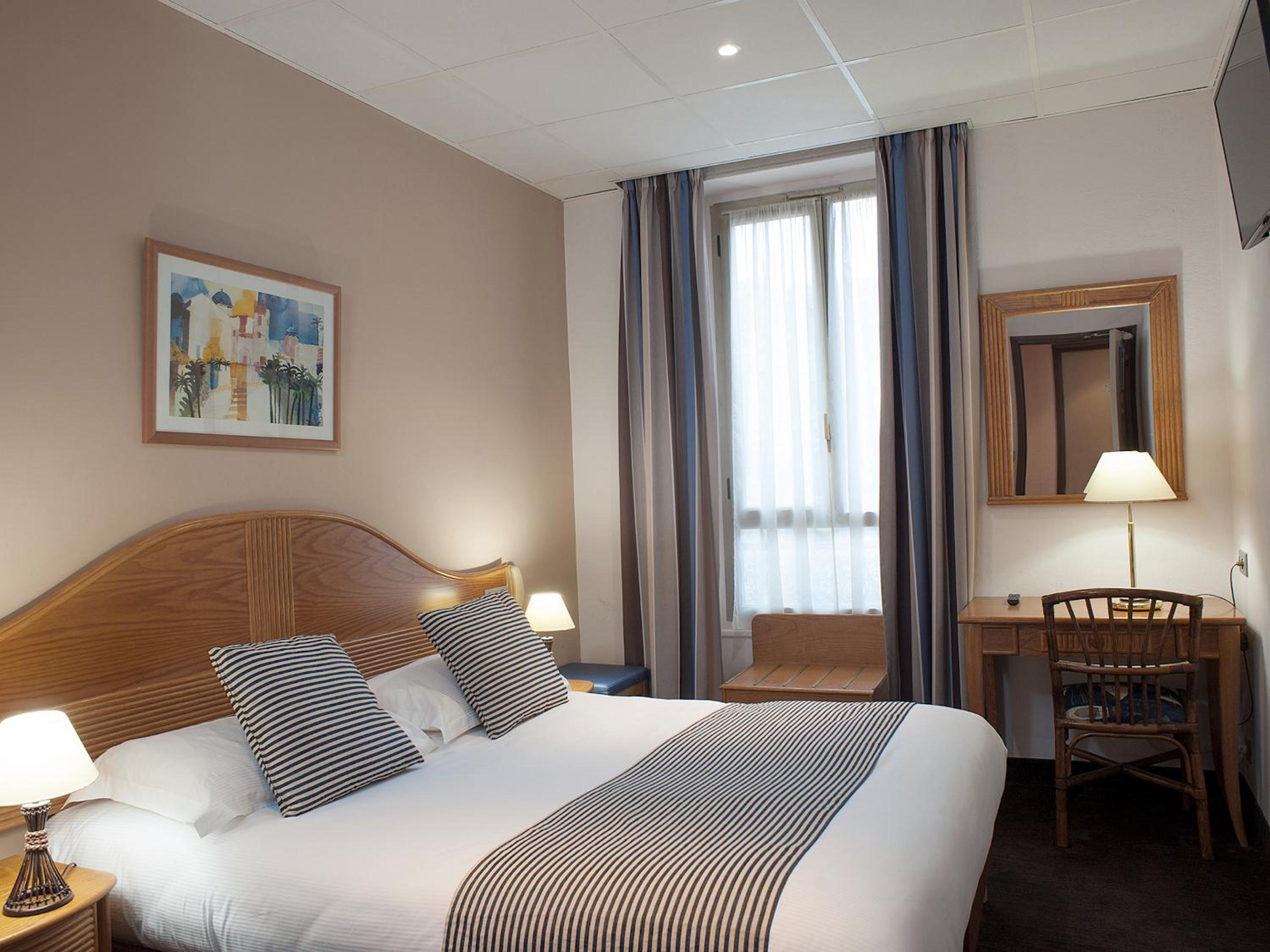 Standard Double or Twin Room - Photo 1