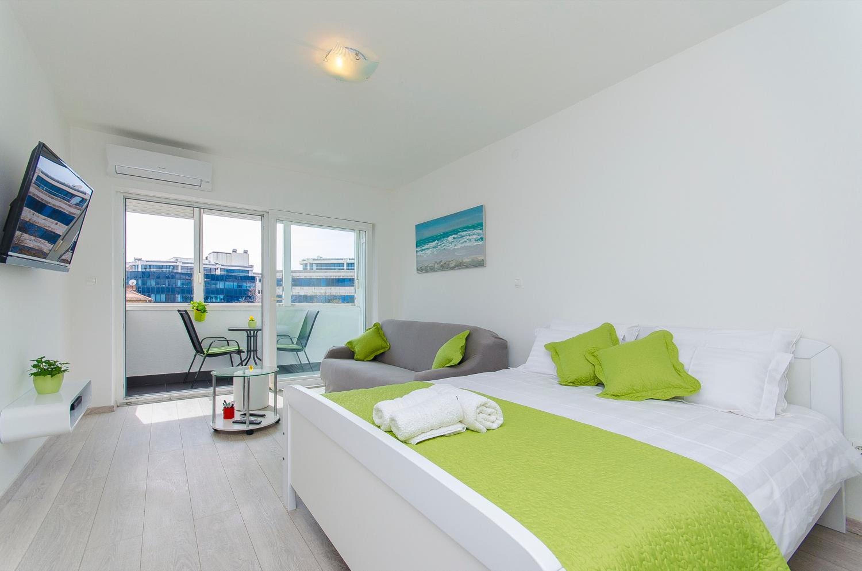 Studio Apartment with Balcony