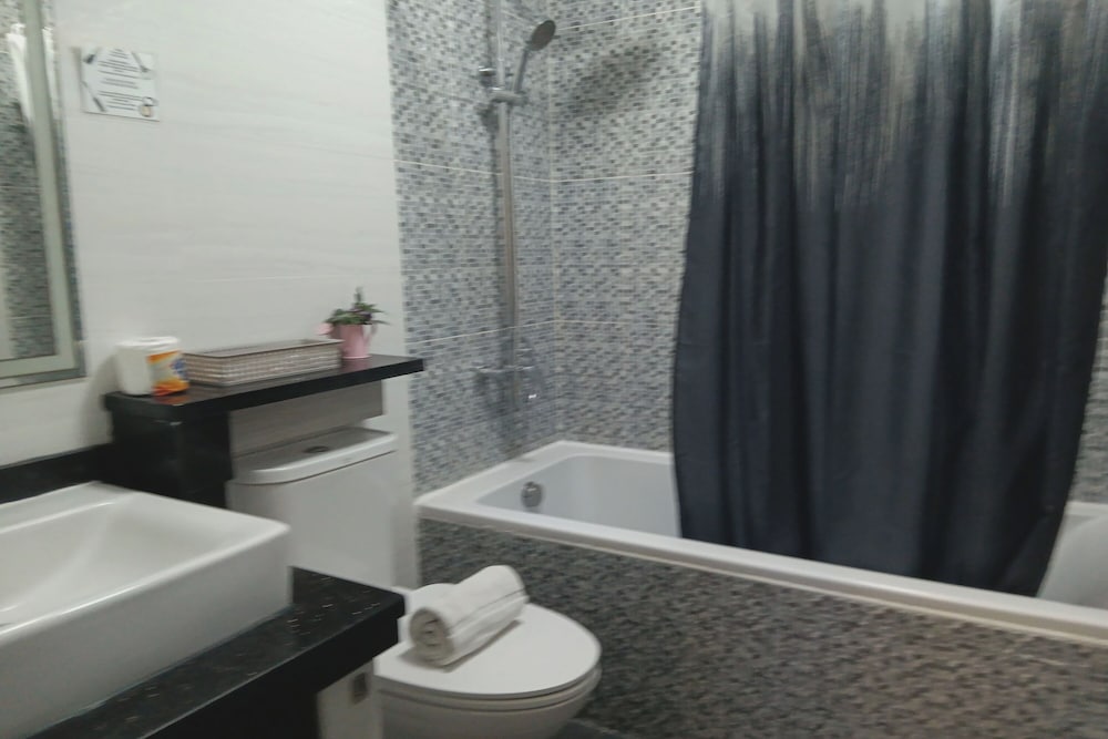 Condo Suite Room - Photo 14